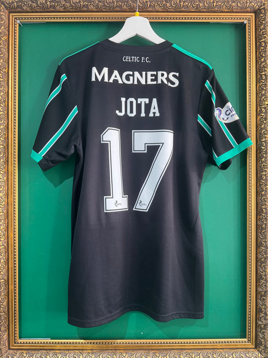 Celtic 2022/23 away shirt medium Jota 17