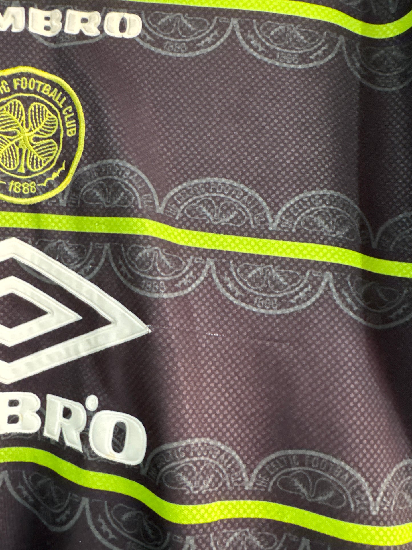 Celtic 1998/99 away shirt medium