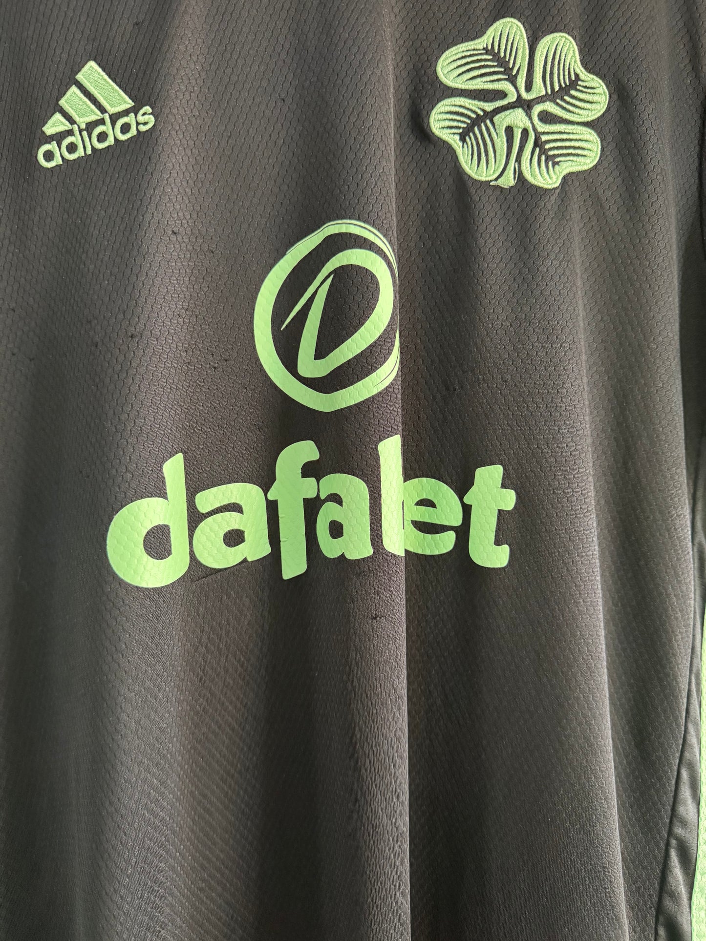 Celtic 2020/21 third shirt large
