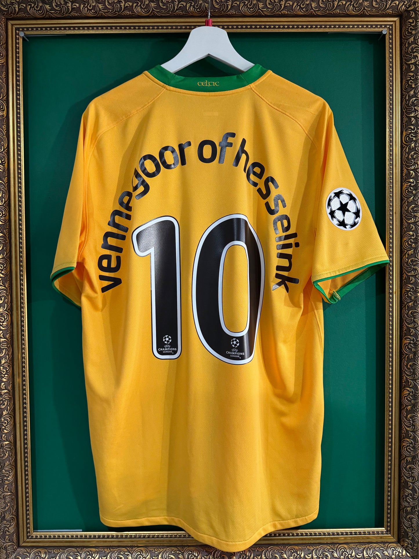 Celtic 2008/09 away shirt large Vennegoor of Hesselink 10