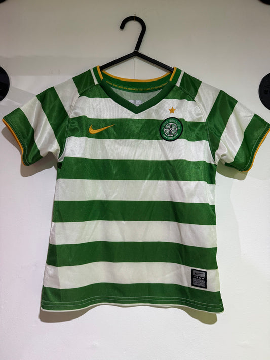 Celtic 2008/09 home shirt 4-5 years with shorts