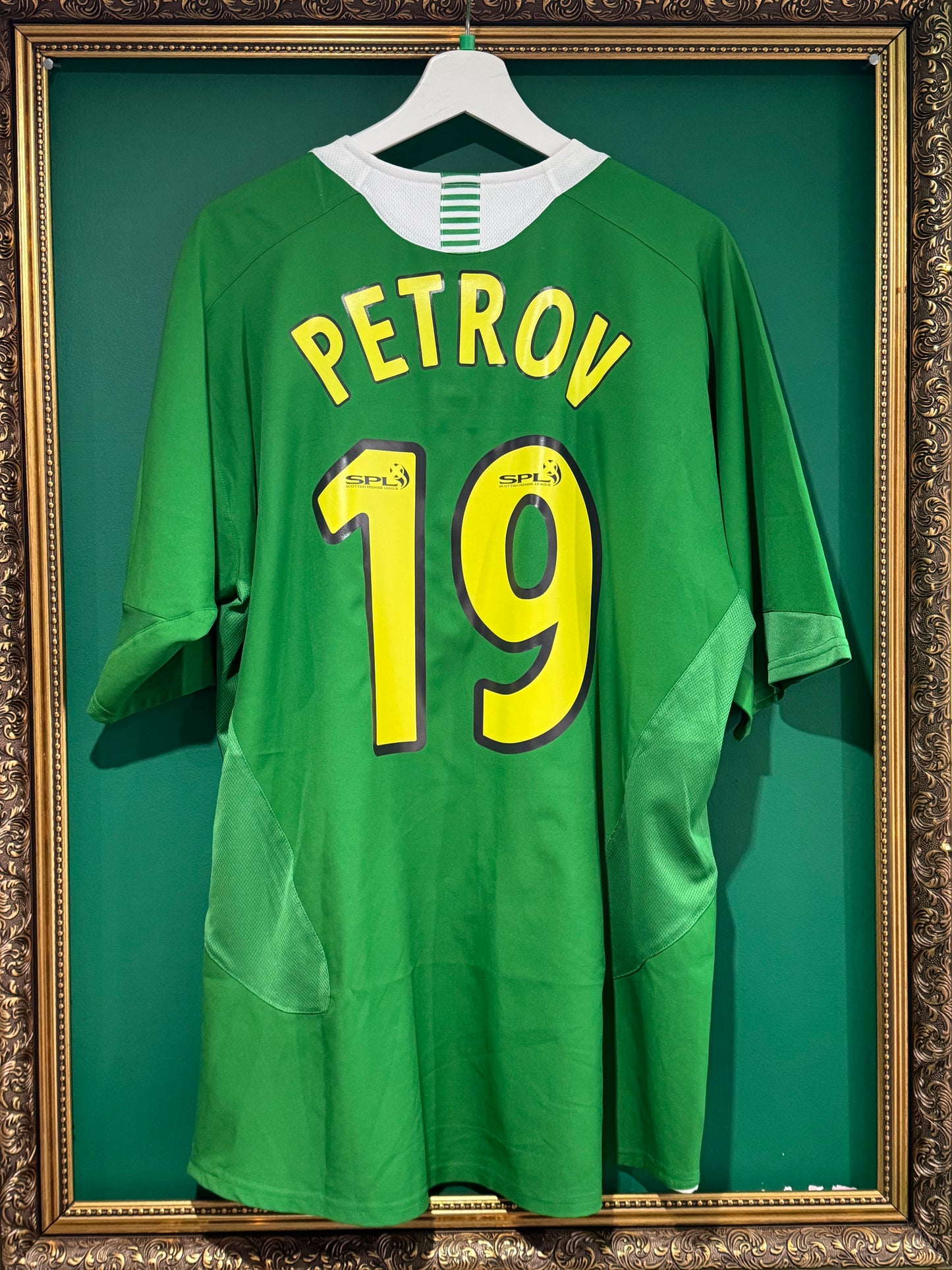 Celtic 2005/06 away xlarge Petrov 19