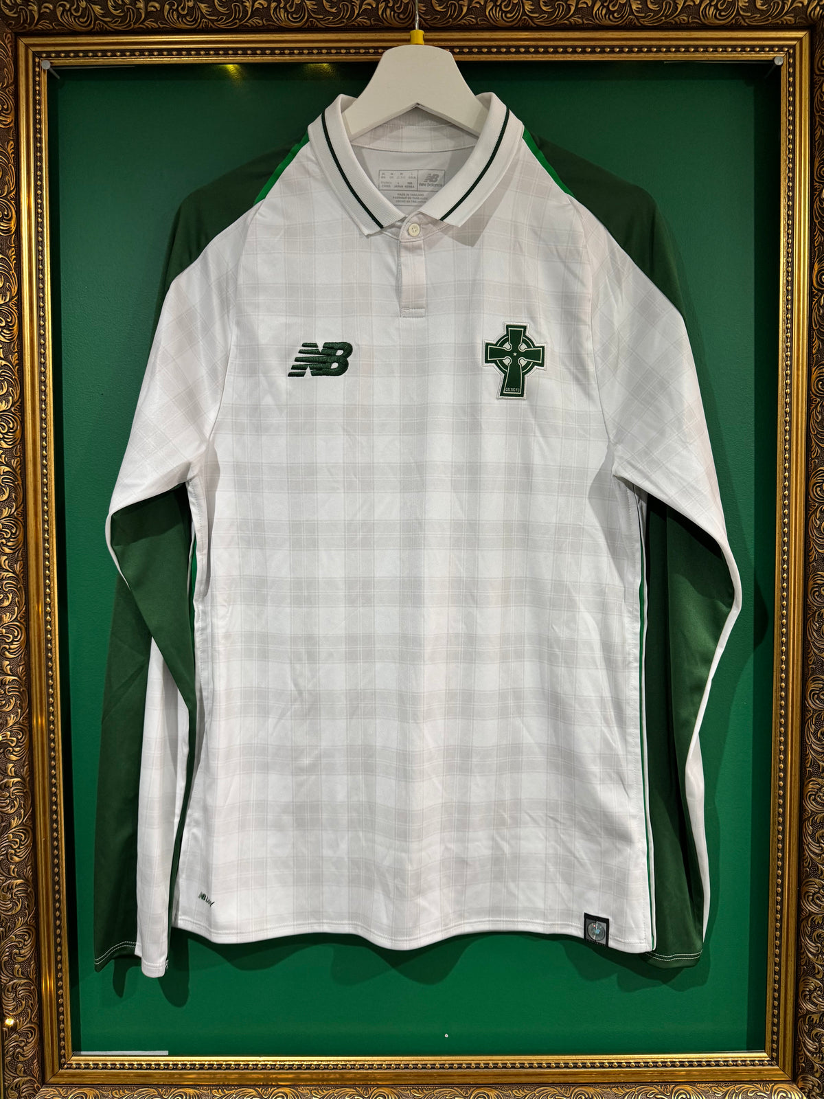Celtic 2018/19 away shirt unsponsored ls medium