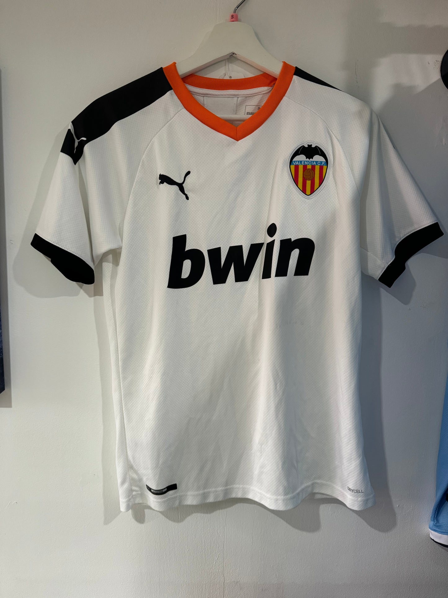 Valencia 2019/20 home small