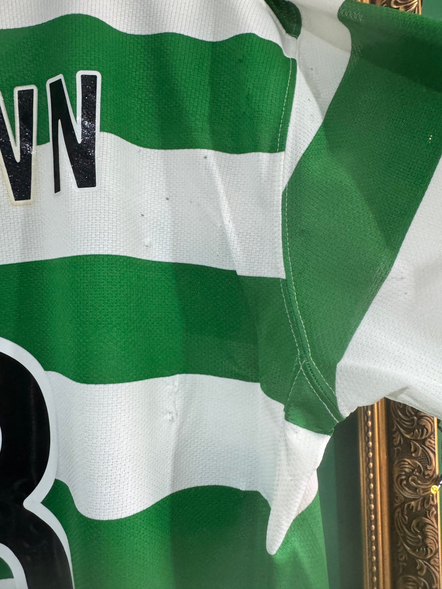 Celtic 2007/08 home shirt large long sleeve Brown 8 signed
