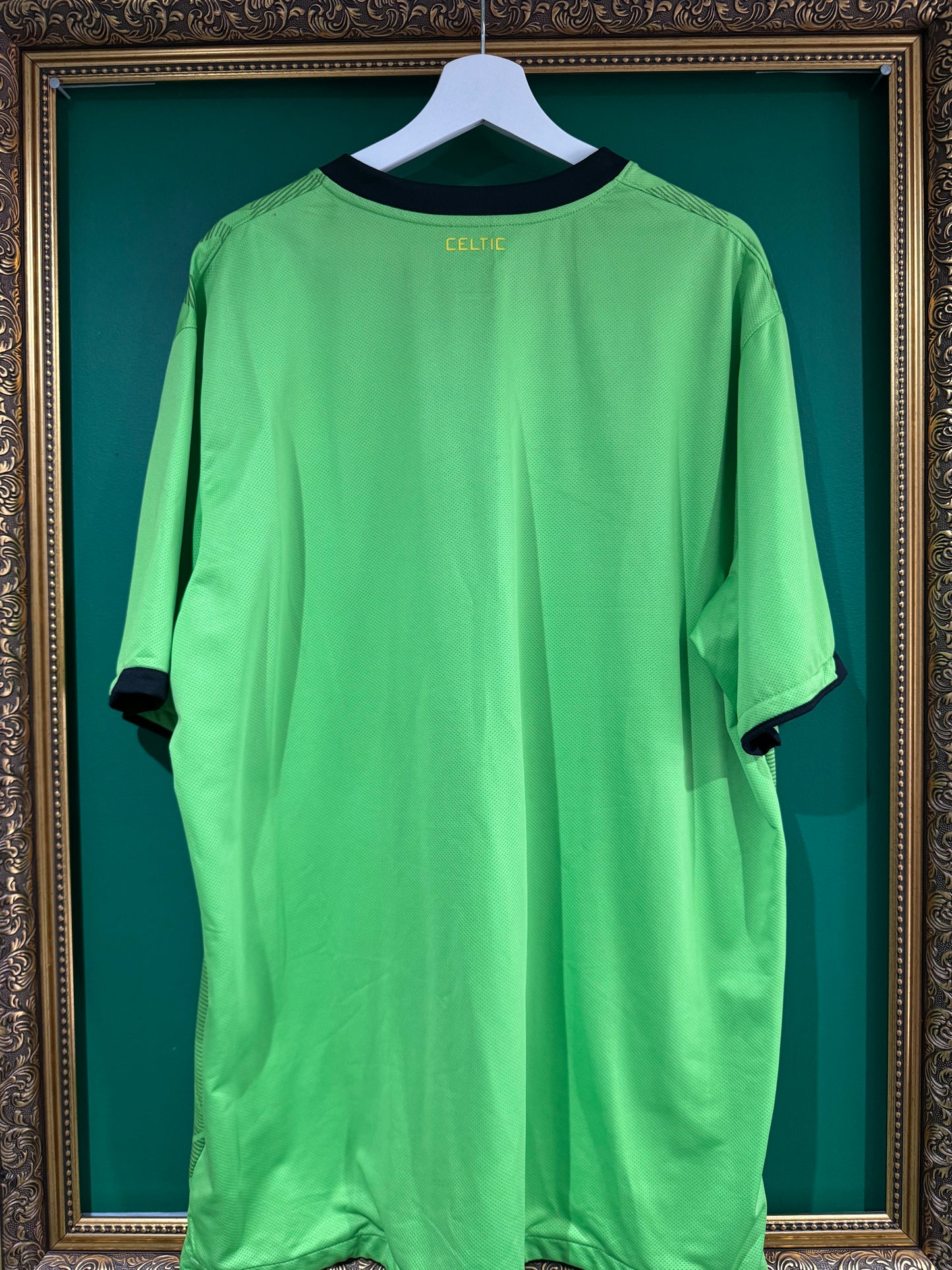 Celtic 2010/11 away shirt xxlarge