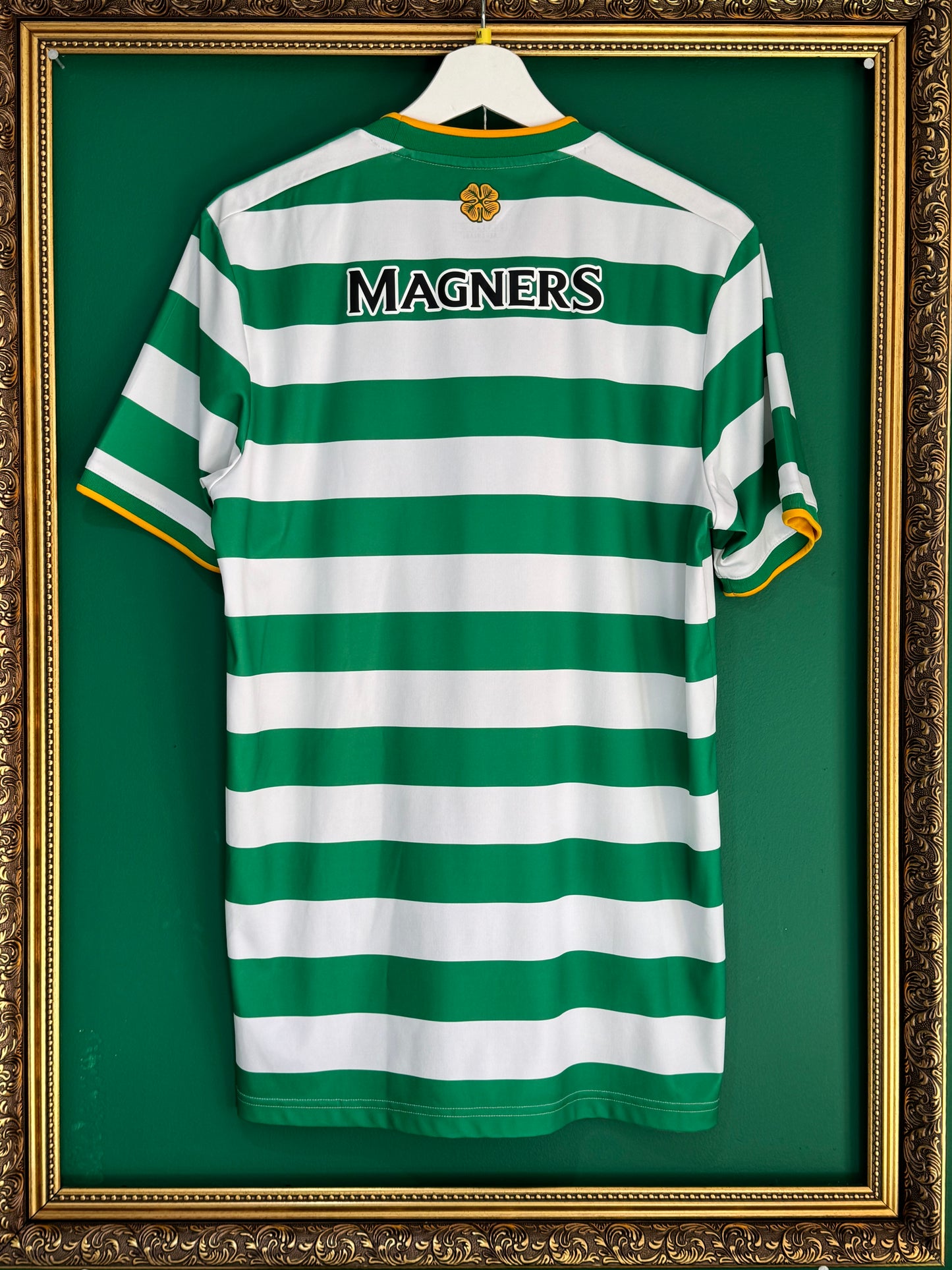 Celtic 2020/21 home medium