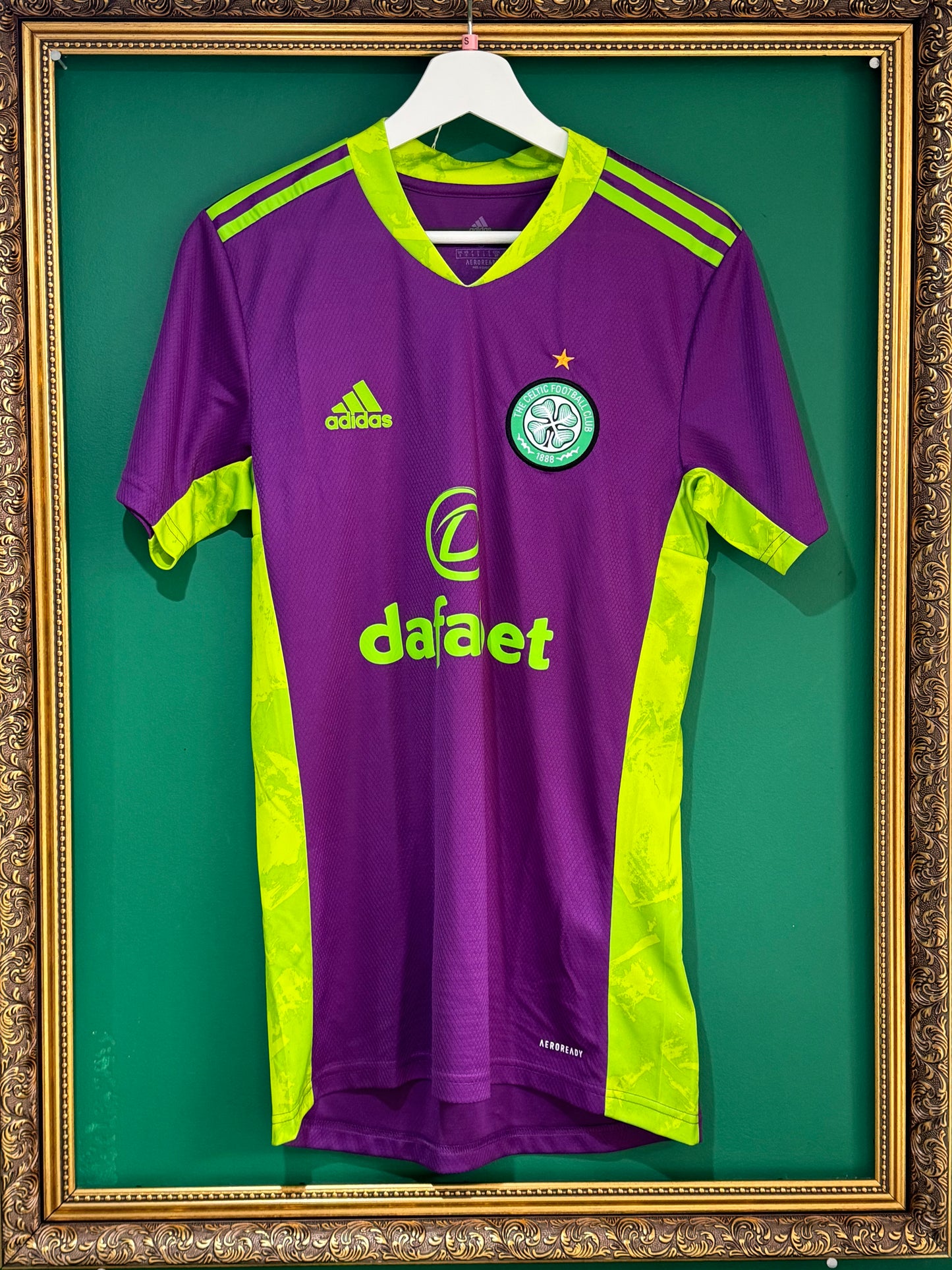 Celtic 2020/21 home goalkeeper small