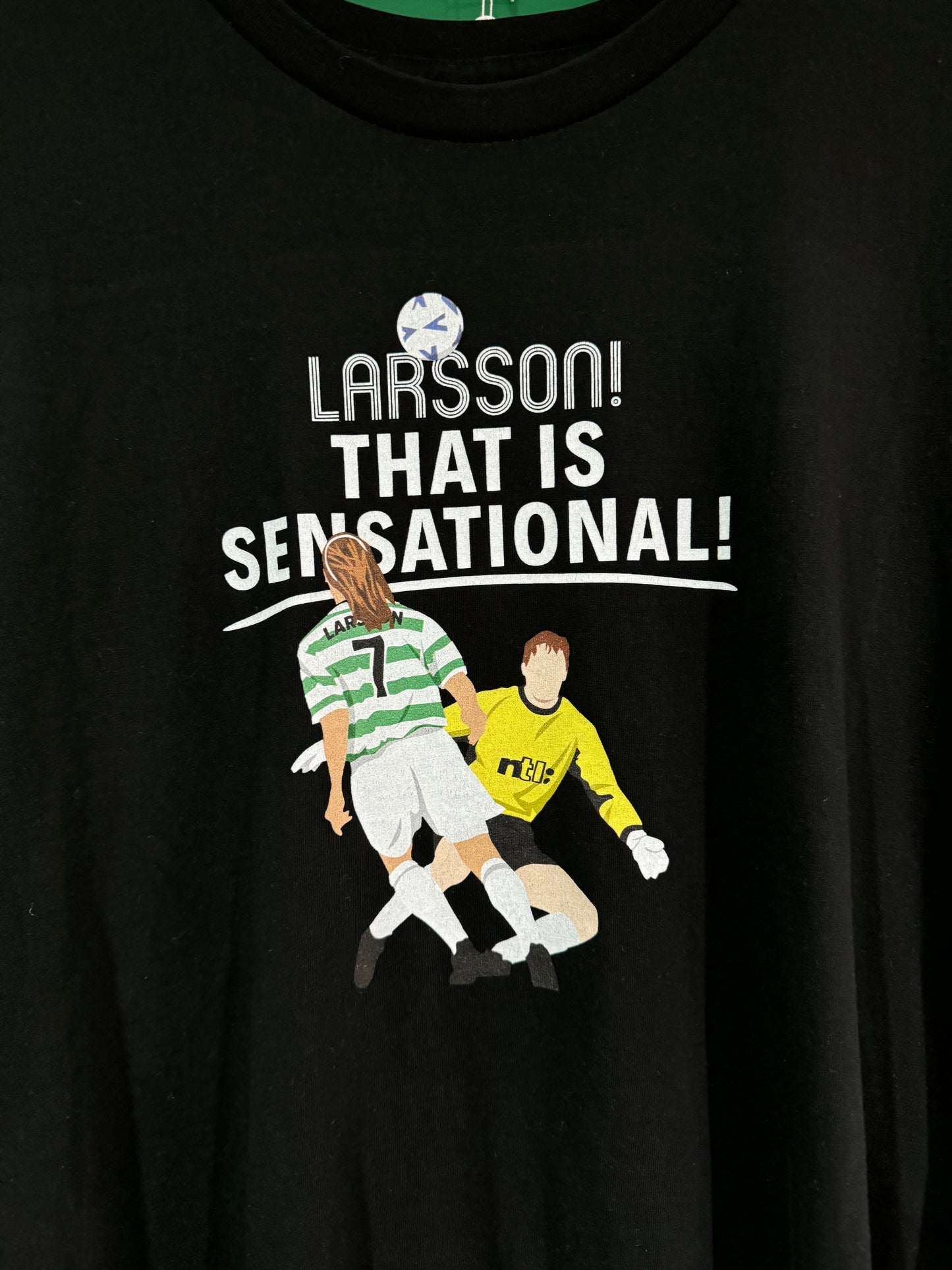 Larsson chip Tshirt large