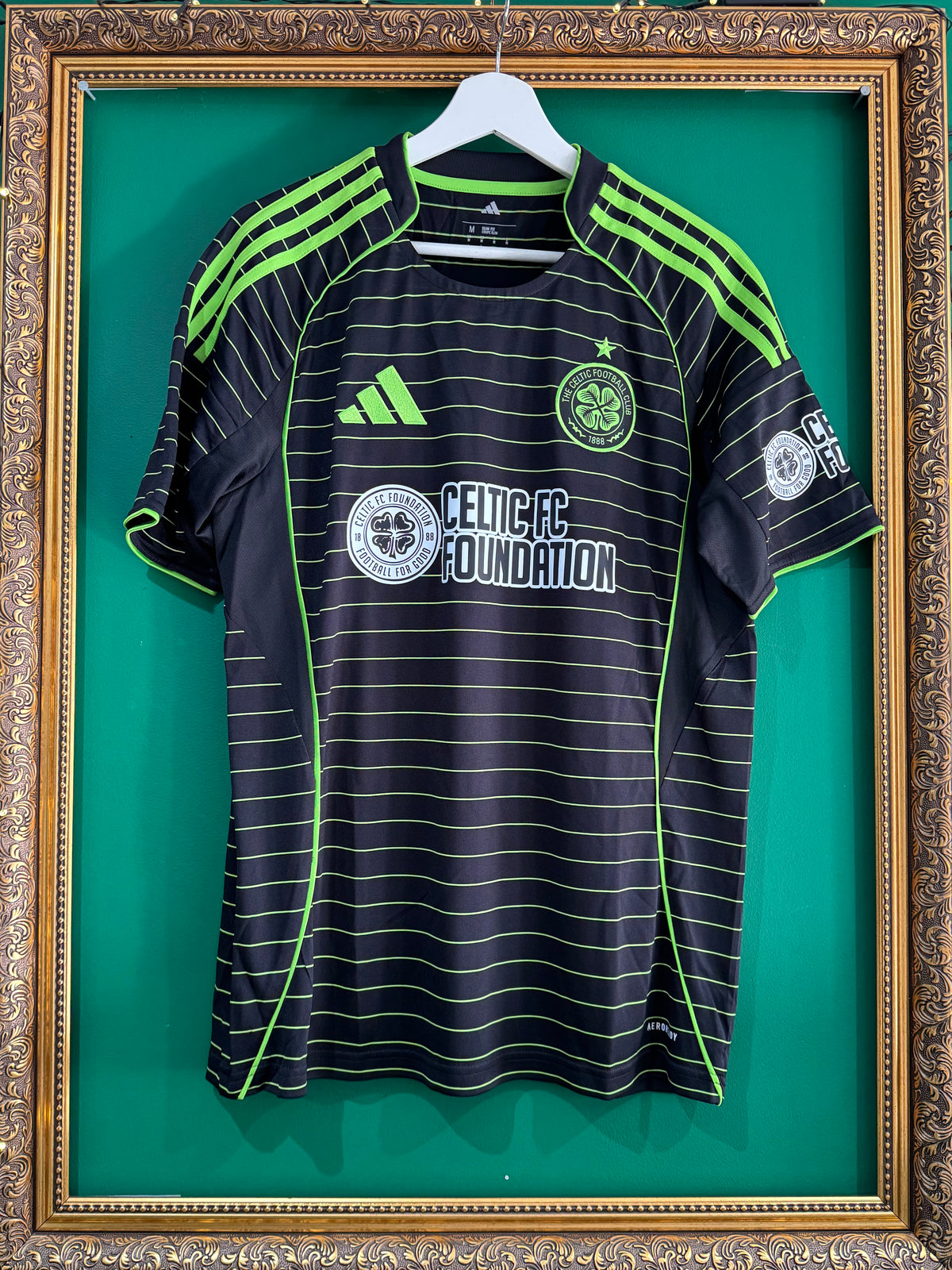 Celtic 2025/26 away pre season medium 21 (Oxlade Chamberlain)
