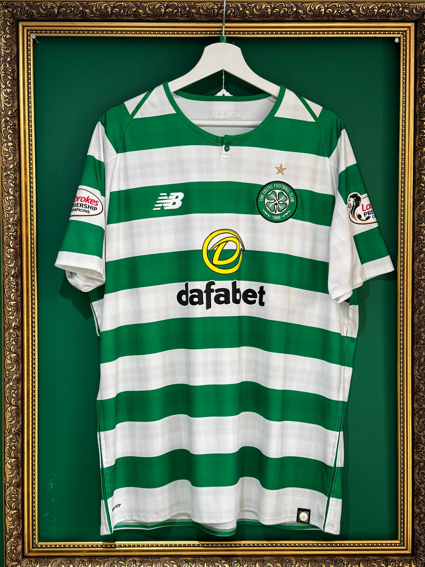 Celtic 2018/19 home xlarge Rogic 18