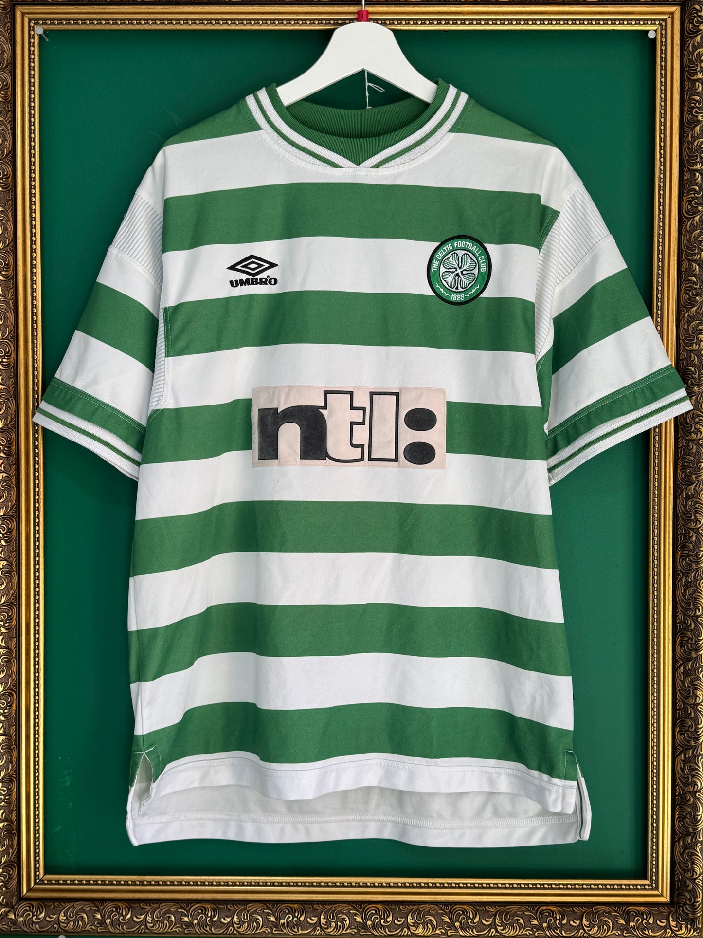 Celtic 2000/01 home large