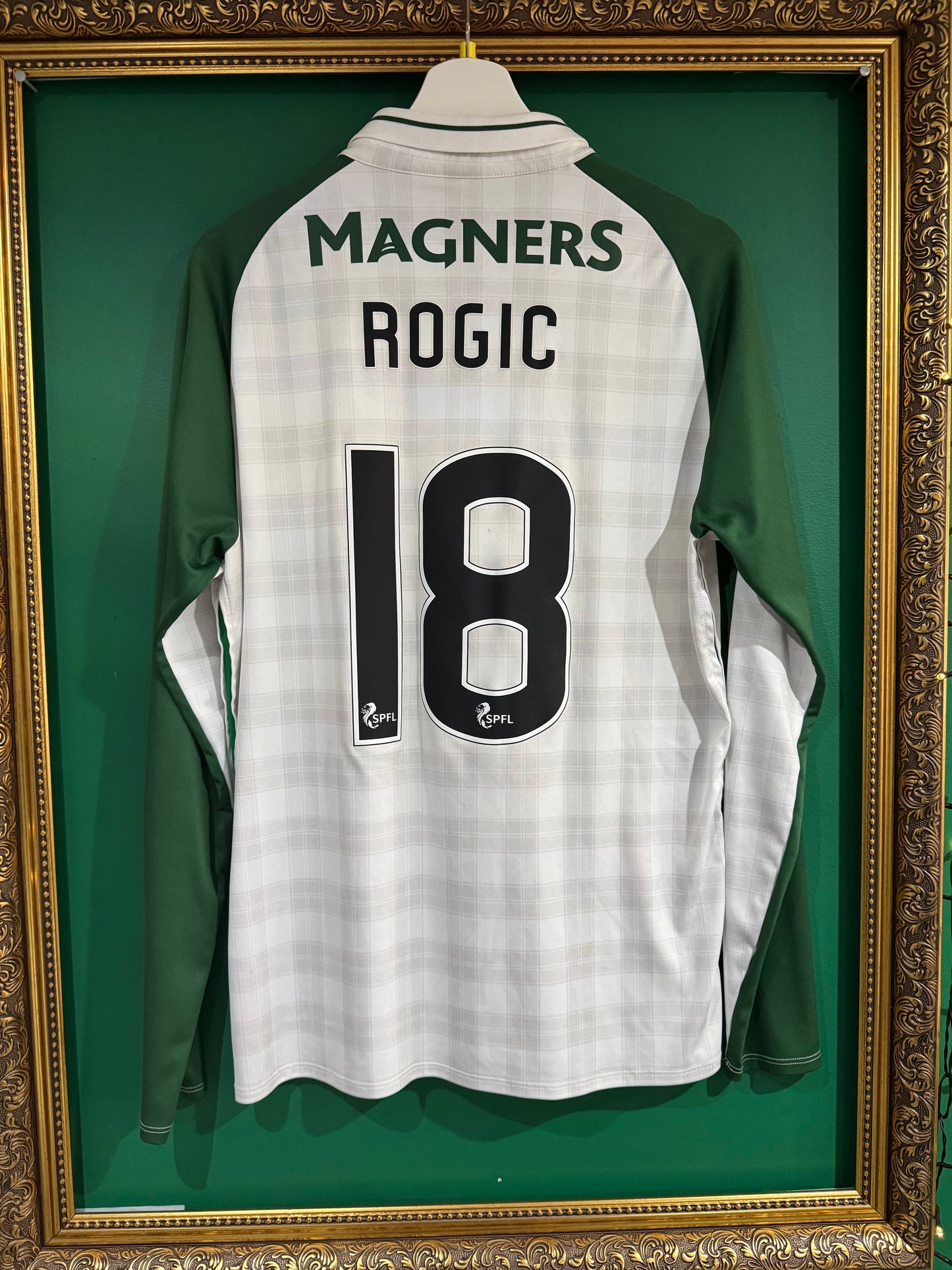 Celtic 2018/19 away shirt medium ls Rogic 18