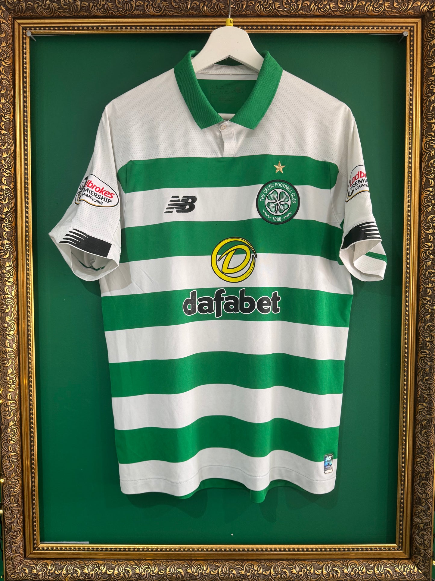 Celtic 2019/20 home shirt medium Brown 8