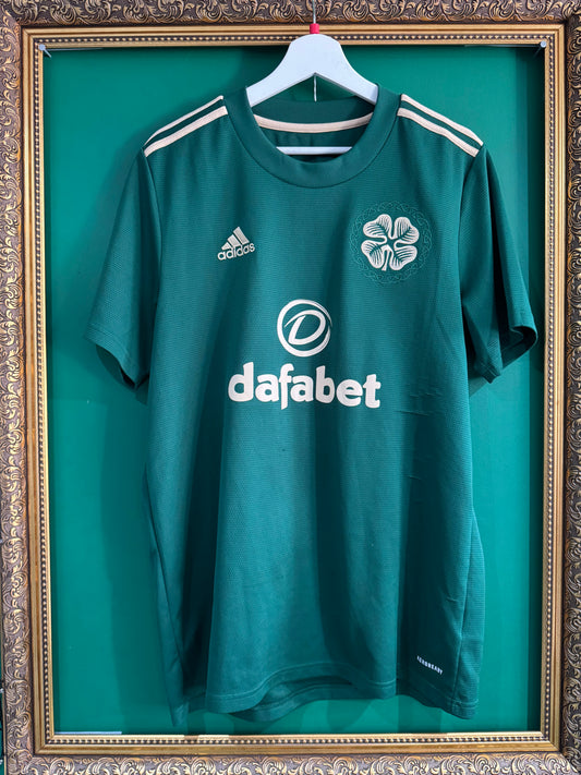 Celtic 2021/22 away shirt large