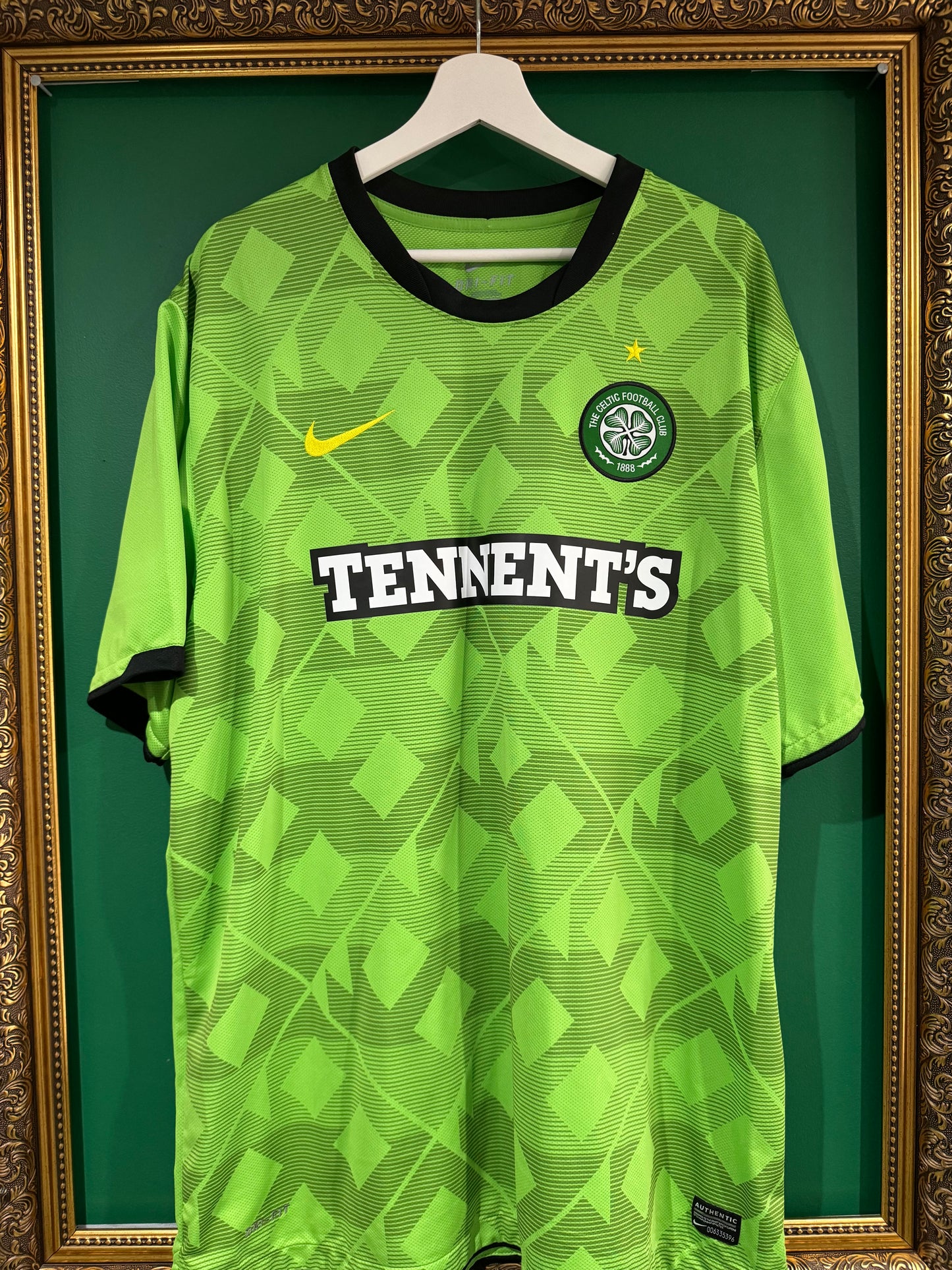 Celtic 2010/11 away shirt xxlarge