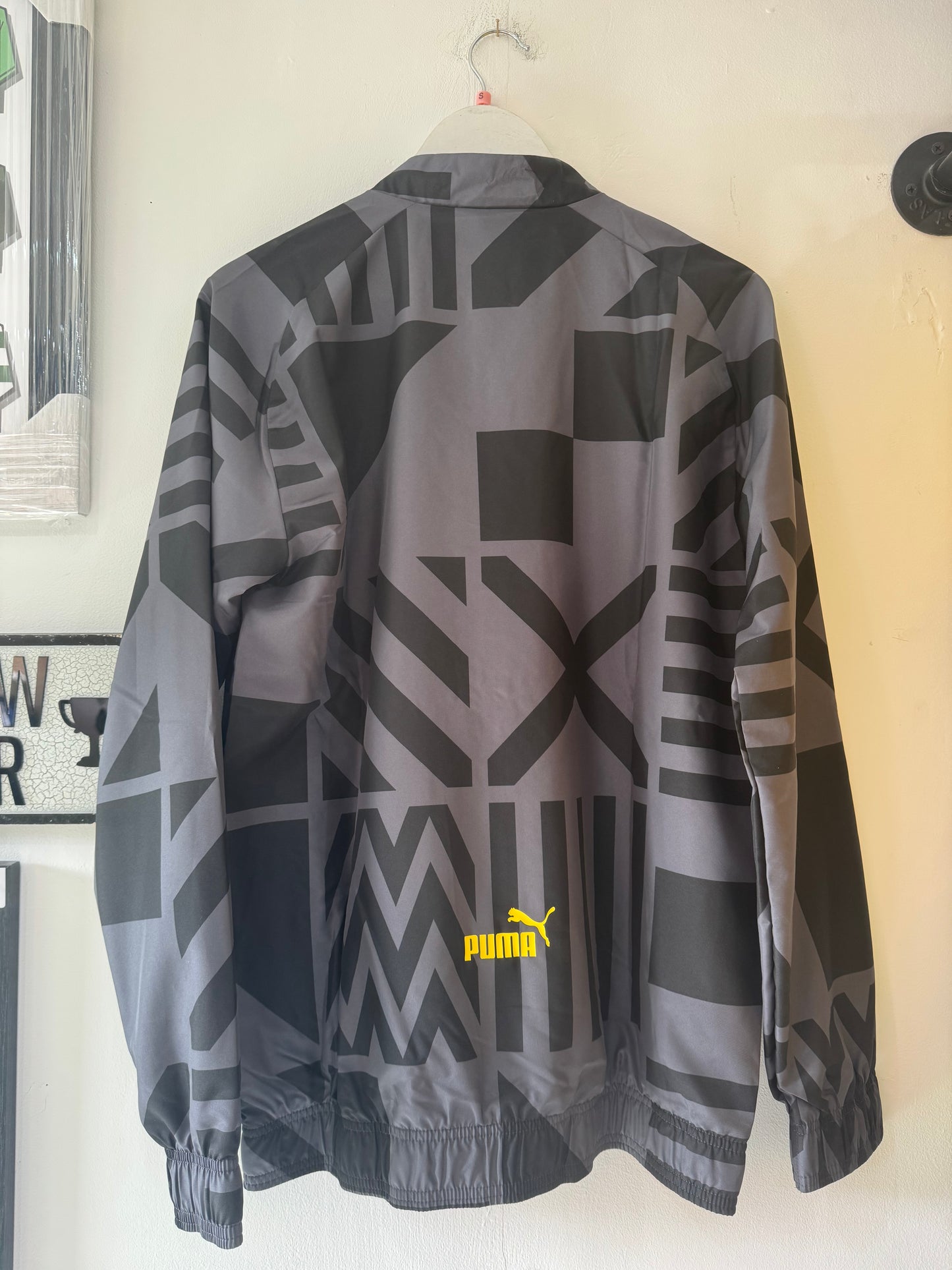 Puma Borussia Dortmund 22/23 Pre-Match Jacket - Puma Black/Asphalt