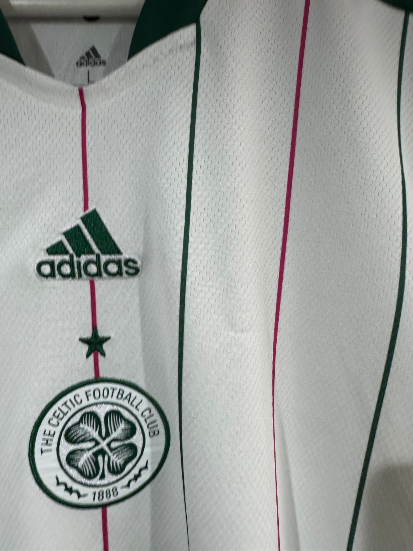 Celtic 2021/22 third shirt large