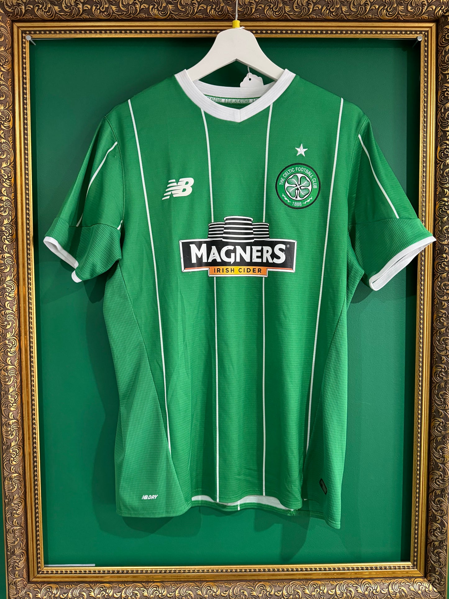 Celtic 2015/16 away medium Armstrong 14