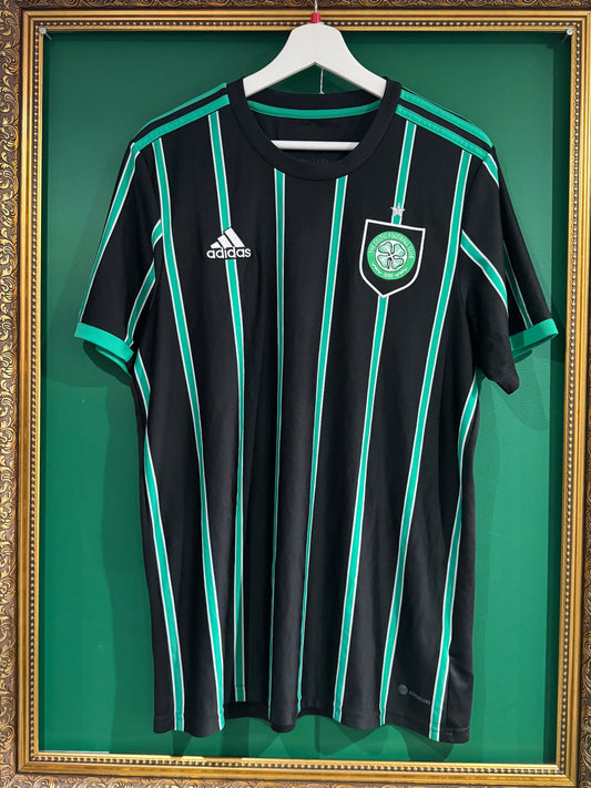 Celtic 2022/23 away shirt unsponsored large