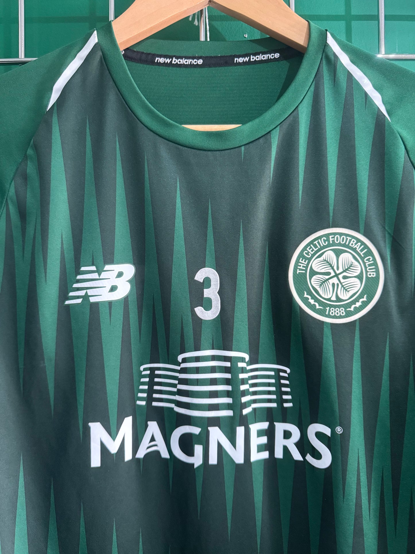 Emilio Izaguirre 3 worn training top