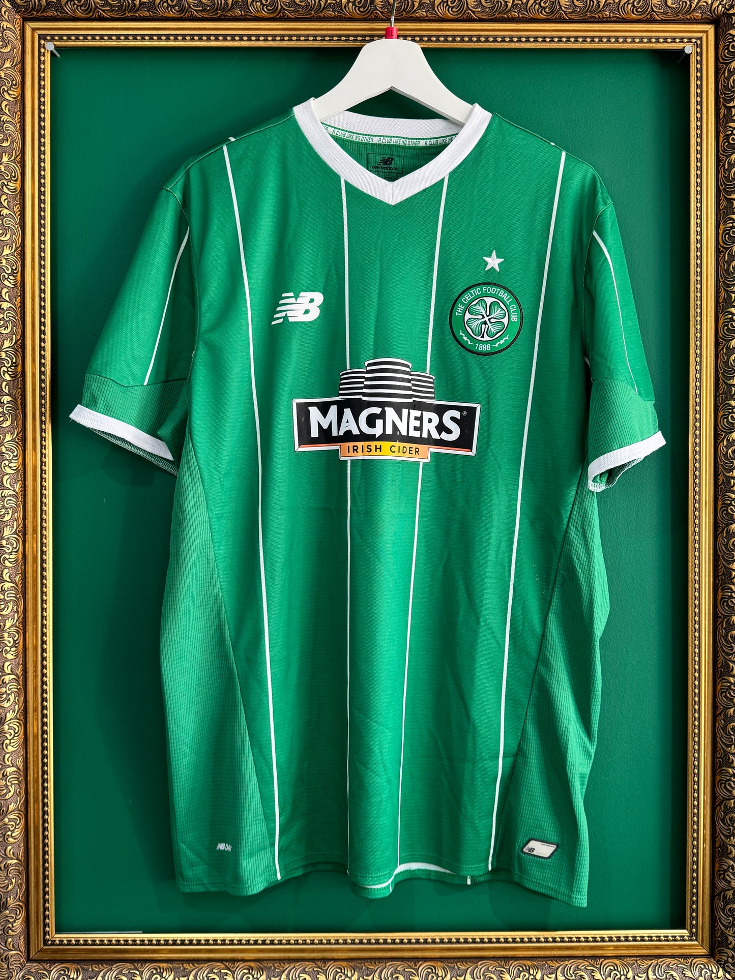 Celtic 2015/16 away shirt large