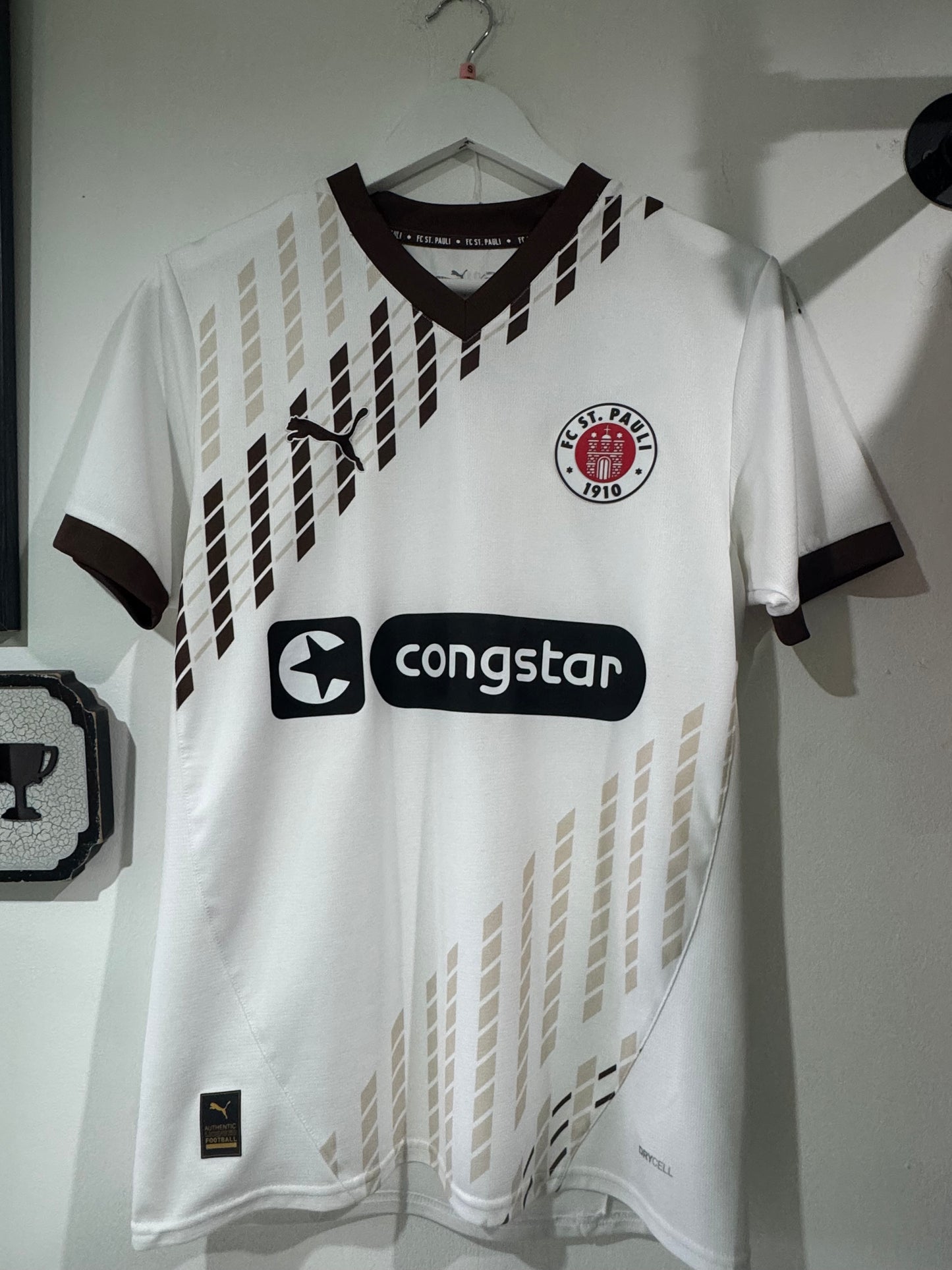 St Pauli 2024/25 away shirt small