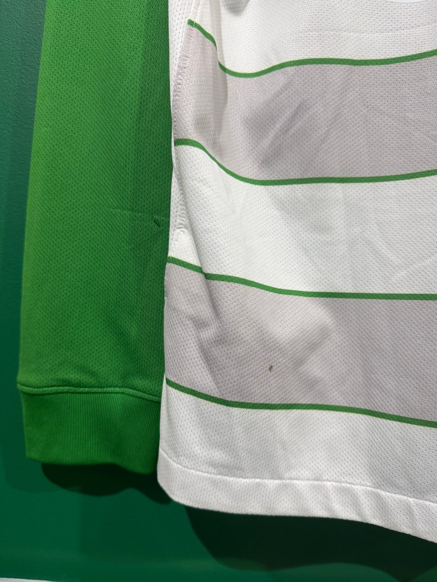 Celtic 2011/12 away shirt small Hooper 88 long sleeve