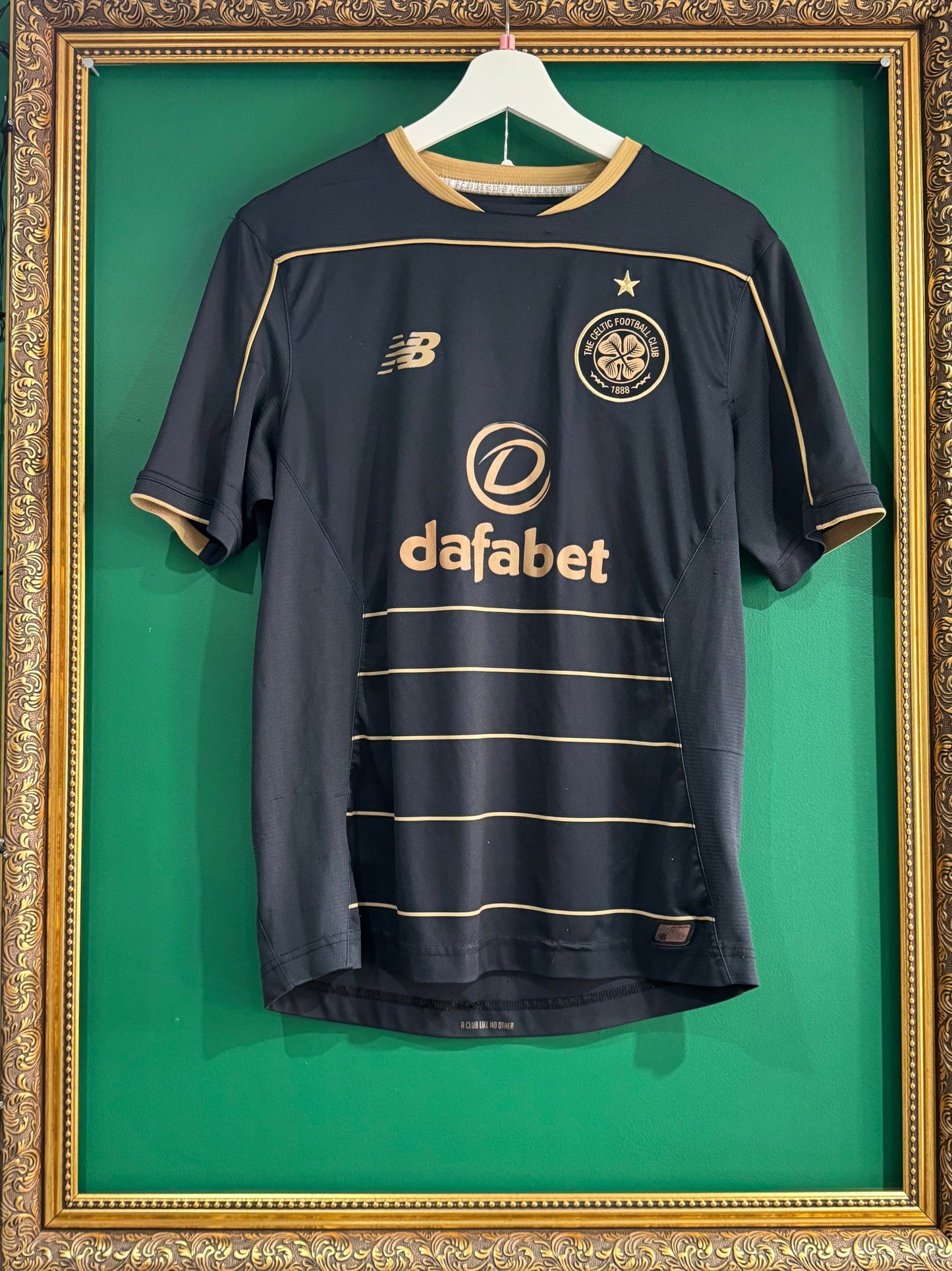Celtic 2016/17 away small