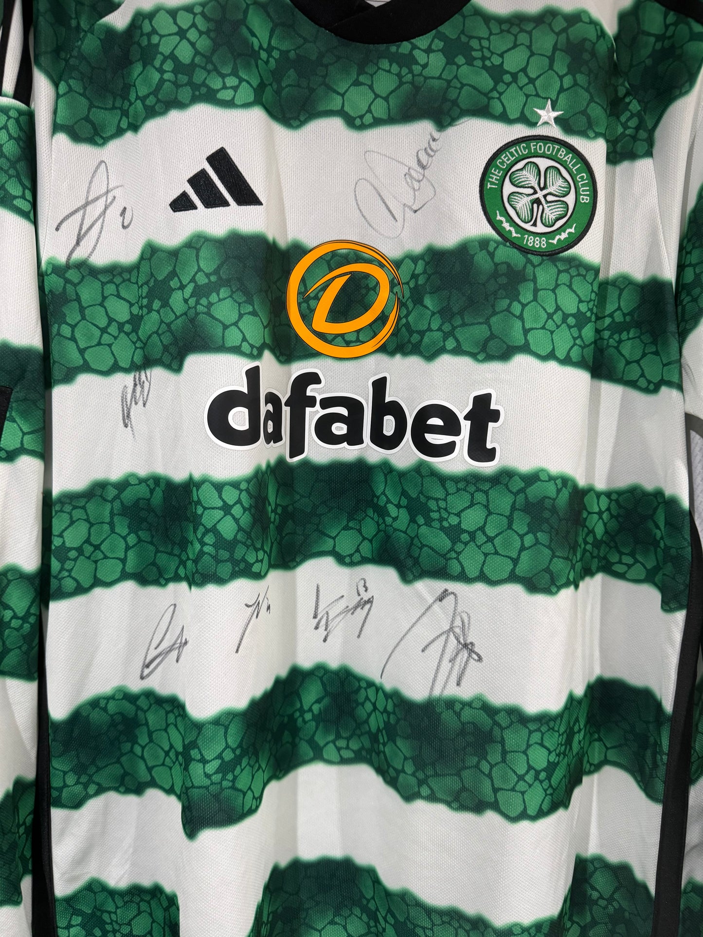 Celtic 2023/24 home shirt xlarge ls signed