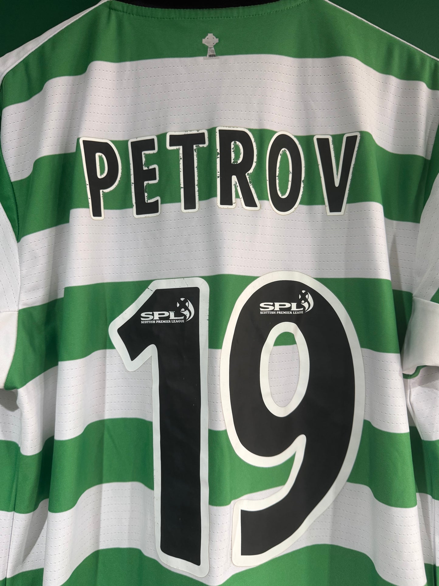 Celtic 2004/05 home shirt medium Petrov 19