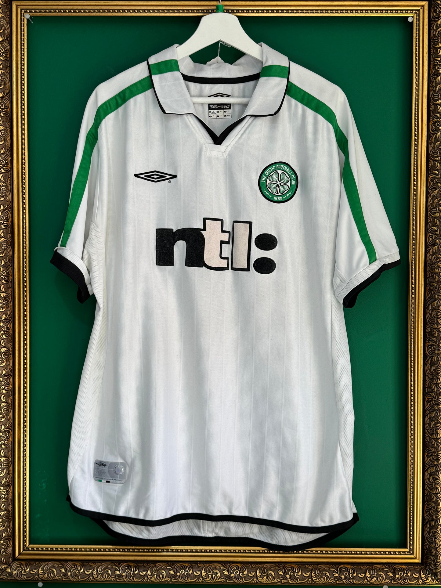 Celtic 2001/02 away xlarge