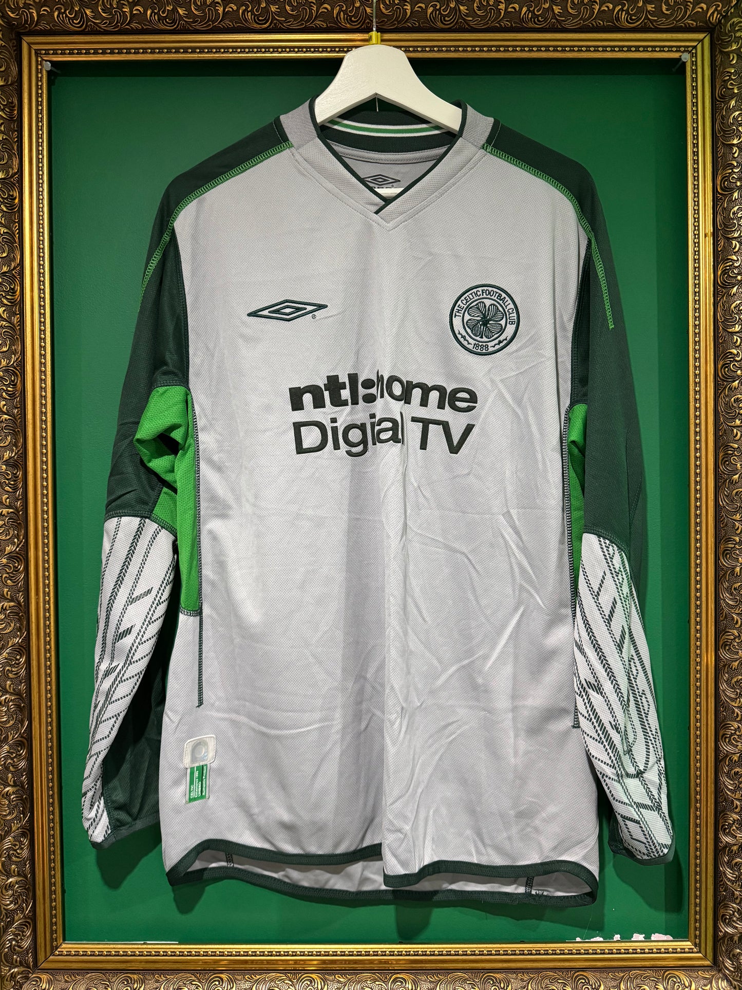 Celtic 2002/03 goalkeeper medium