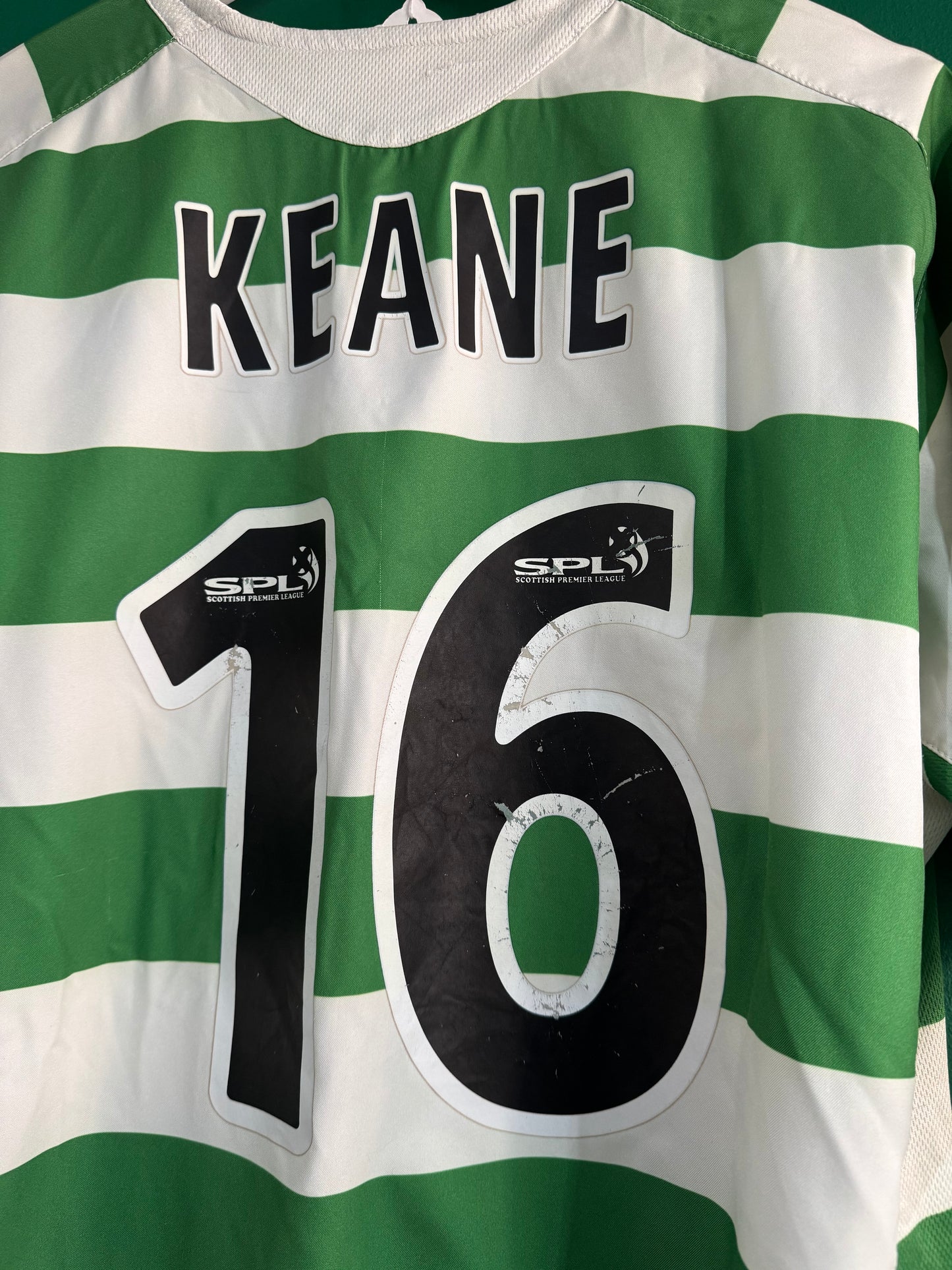 Celtic 2005/07 home shirt large Keane 16