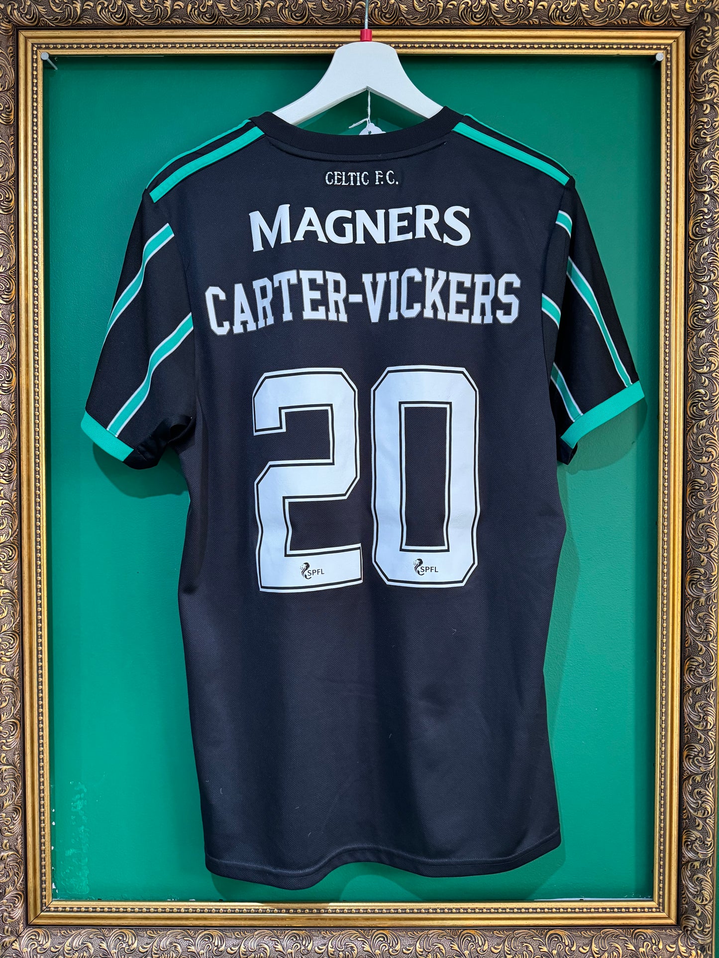 Celtic 2022/23 away large Carter Vickers 20