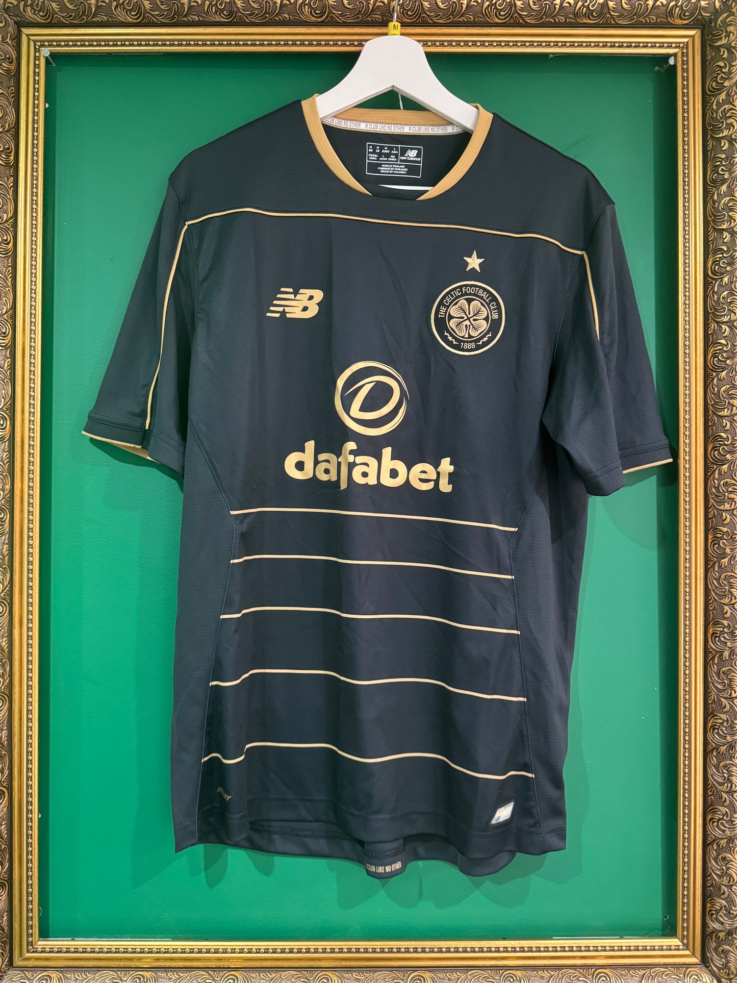 Celtic 2016/17 away shirt medium