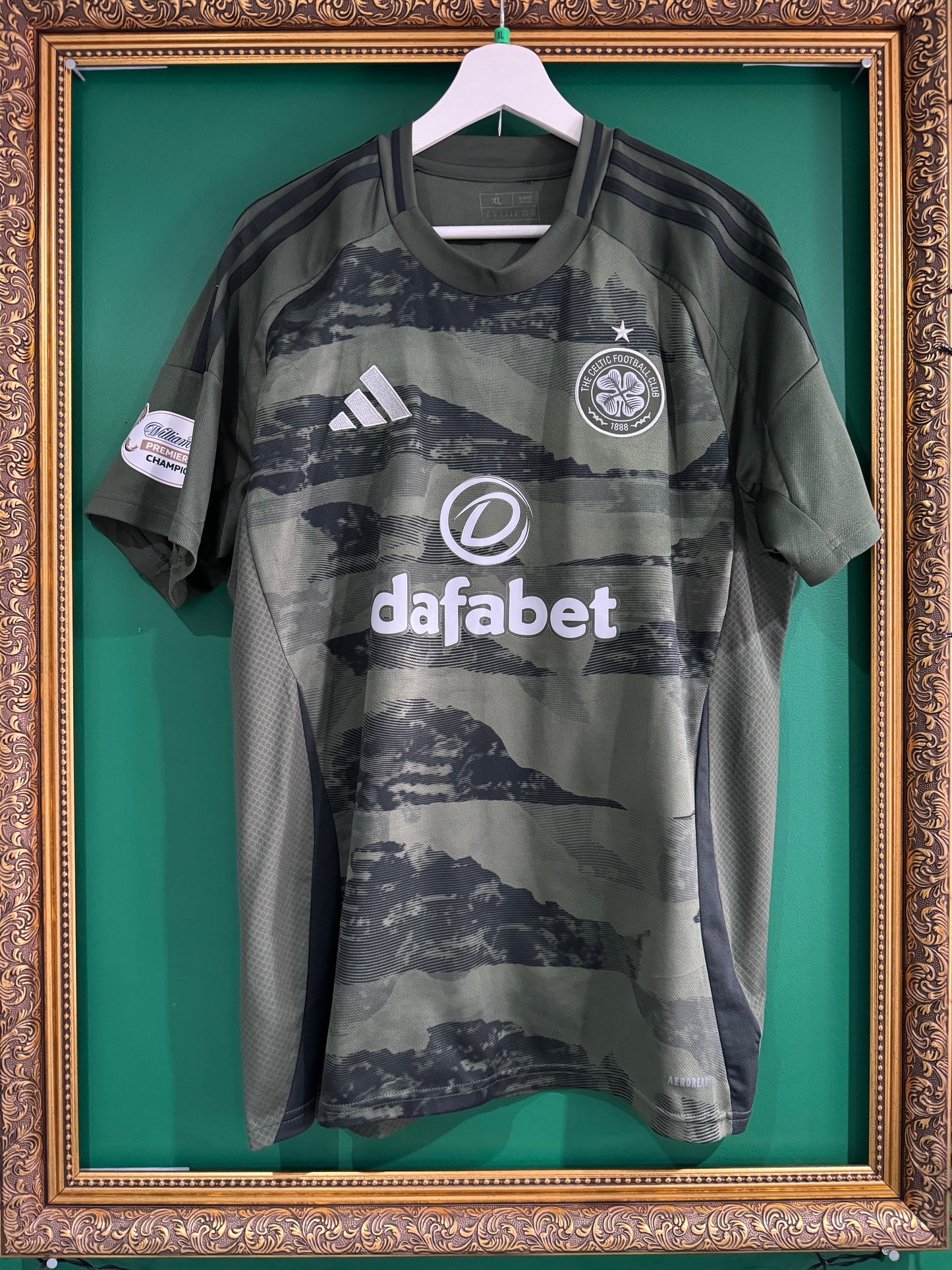 Celtic 2024/25 third shirt xlarge Johnston 2