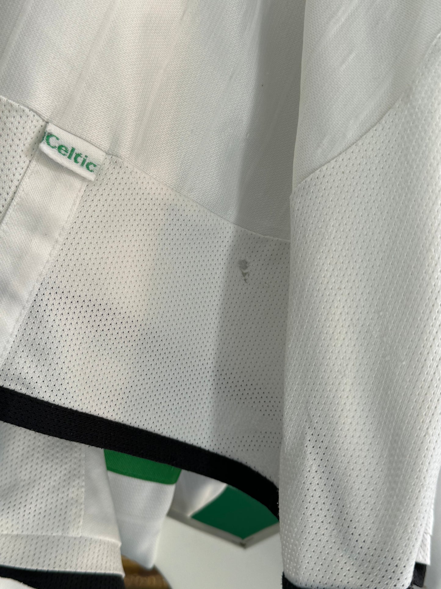 Celtic 2001/02 away small