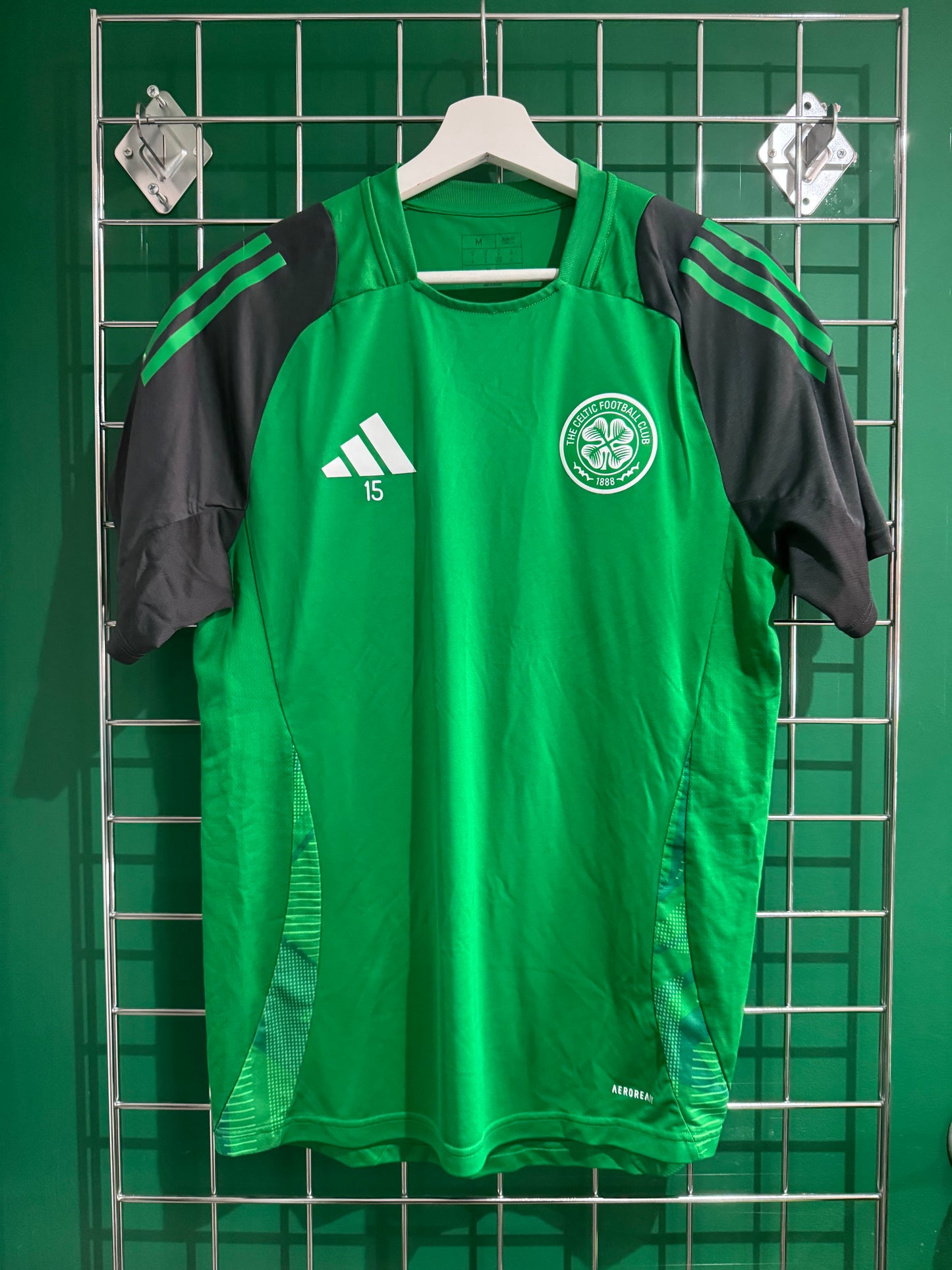 Celtic Jeffrey Schlupp worn training tshirt medium