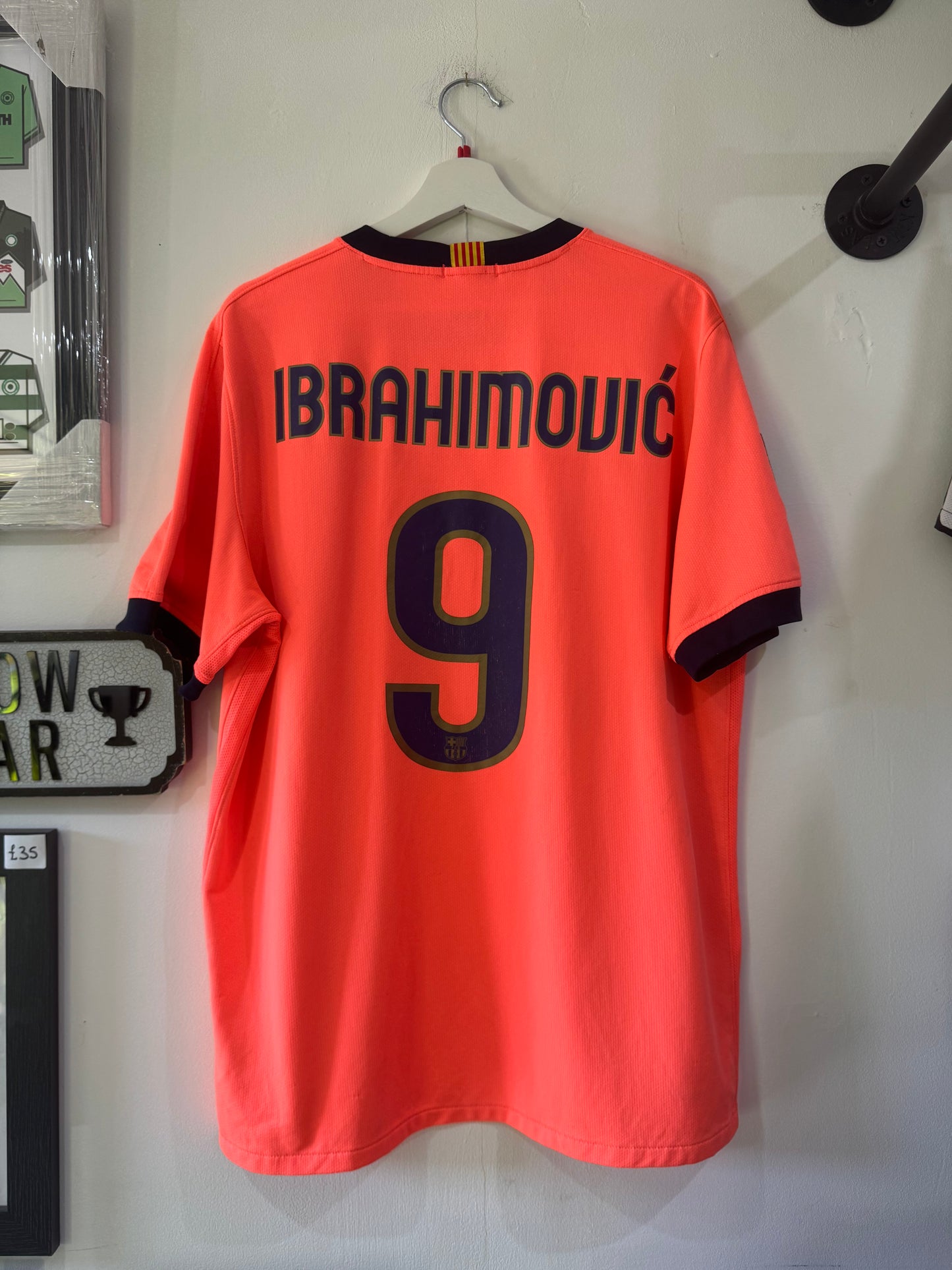 Barcelona 2009/10 away shirt large Ibrahimovic 9
