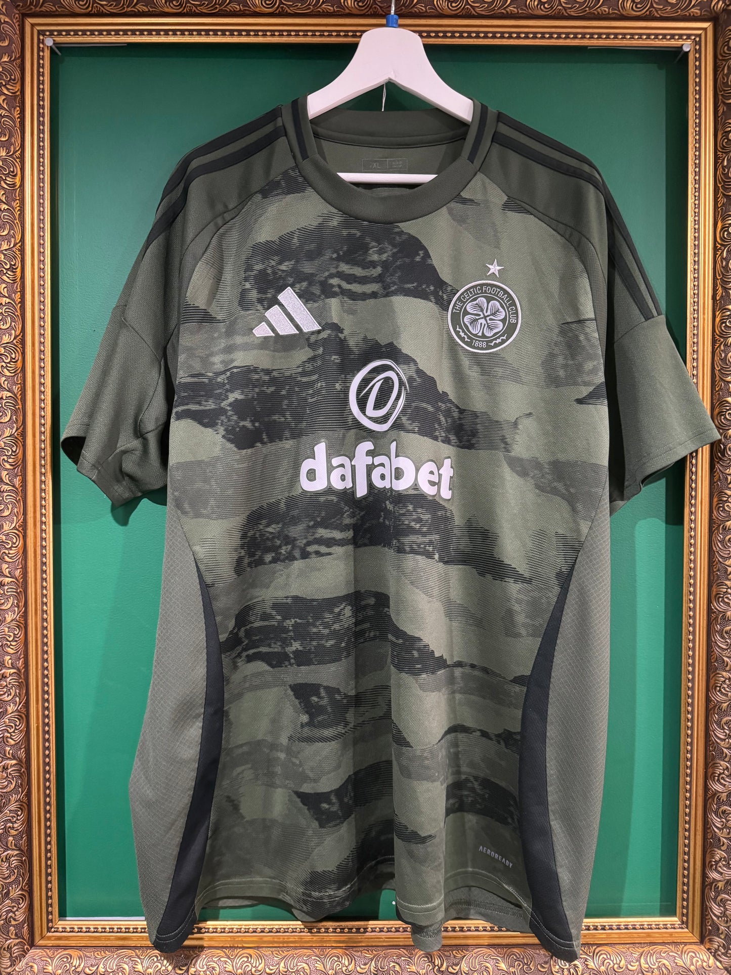 Celtic 2024/25 third shirt xxlarge