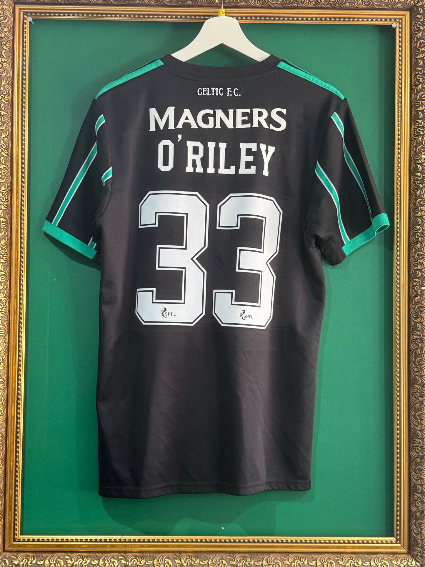Celtic 2022/23 away shirt medium O’Riley 33