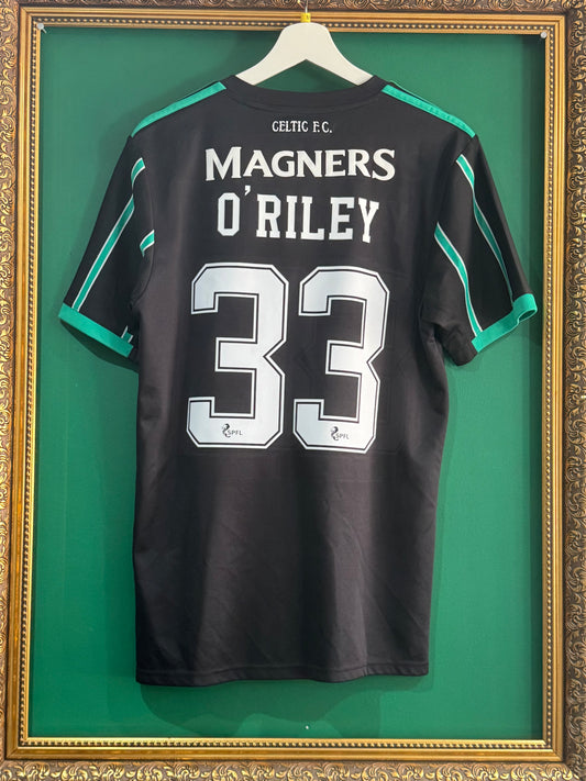 Celtic 2022/23 away shirt medium O’Riley 33