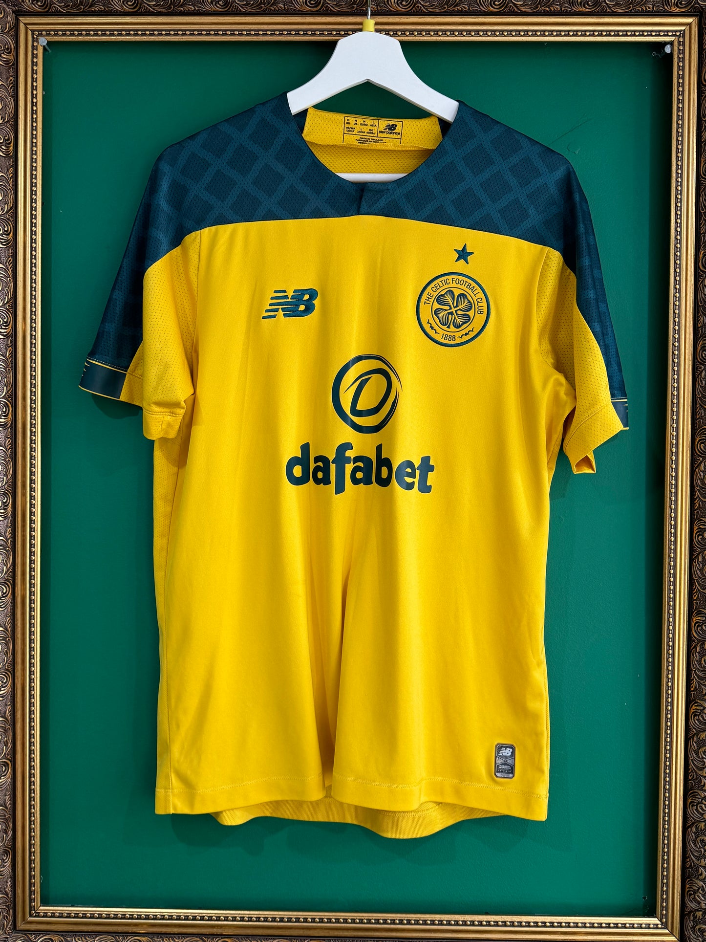 Celtic 2019/20 away medium Edouard 22