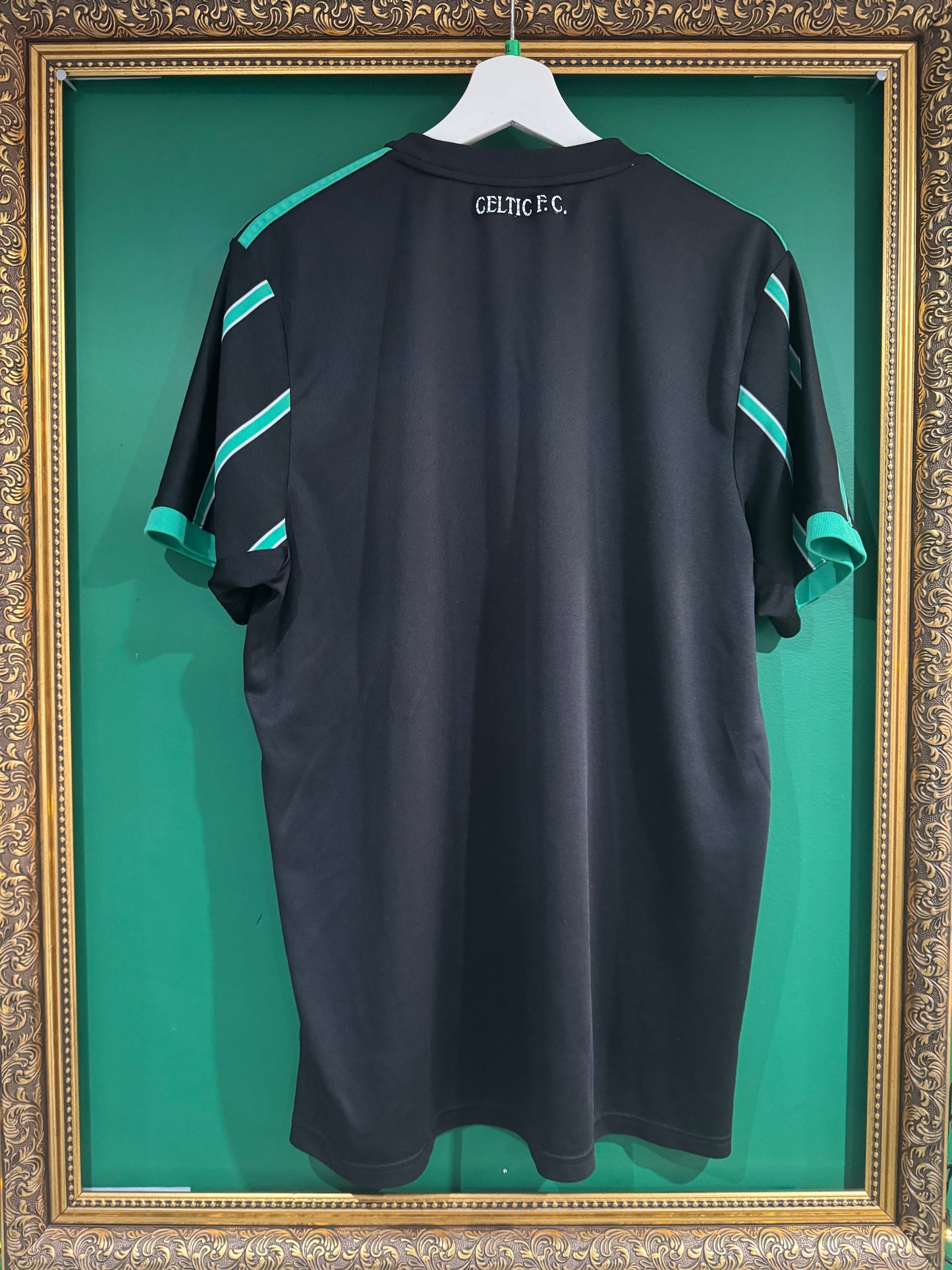 Celtic 2022/23 away shirt unsponsored xlarge
