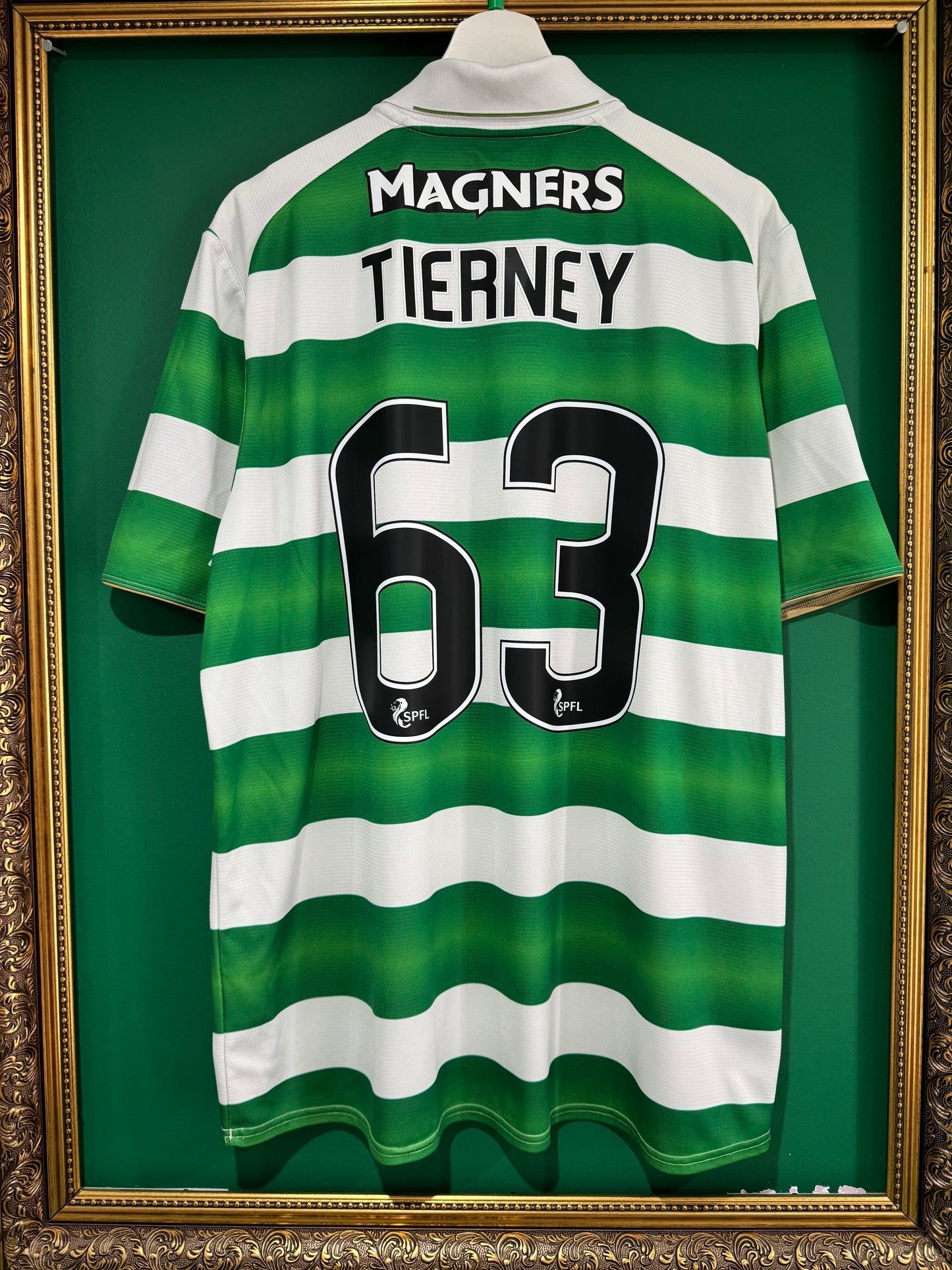 Celtic 2016/17 home shirt xlarge Tierney 63