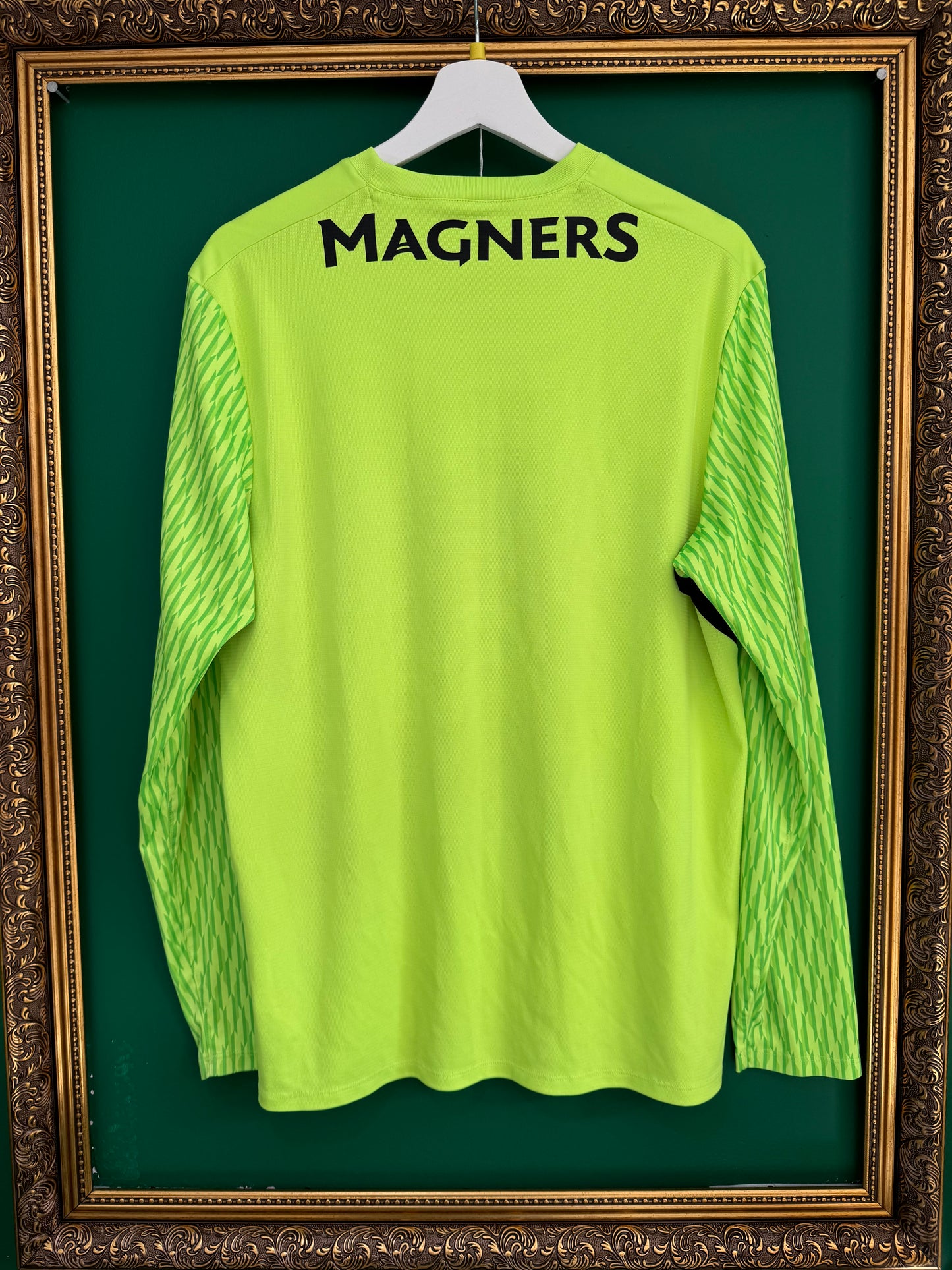 Celtic 2017/18 goalkeeper shirt medium