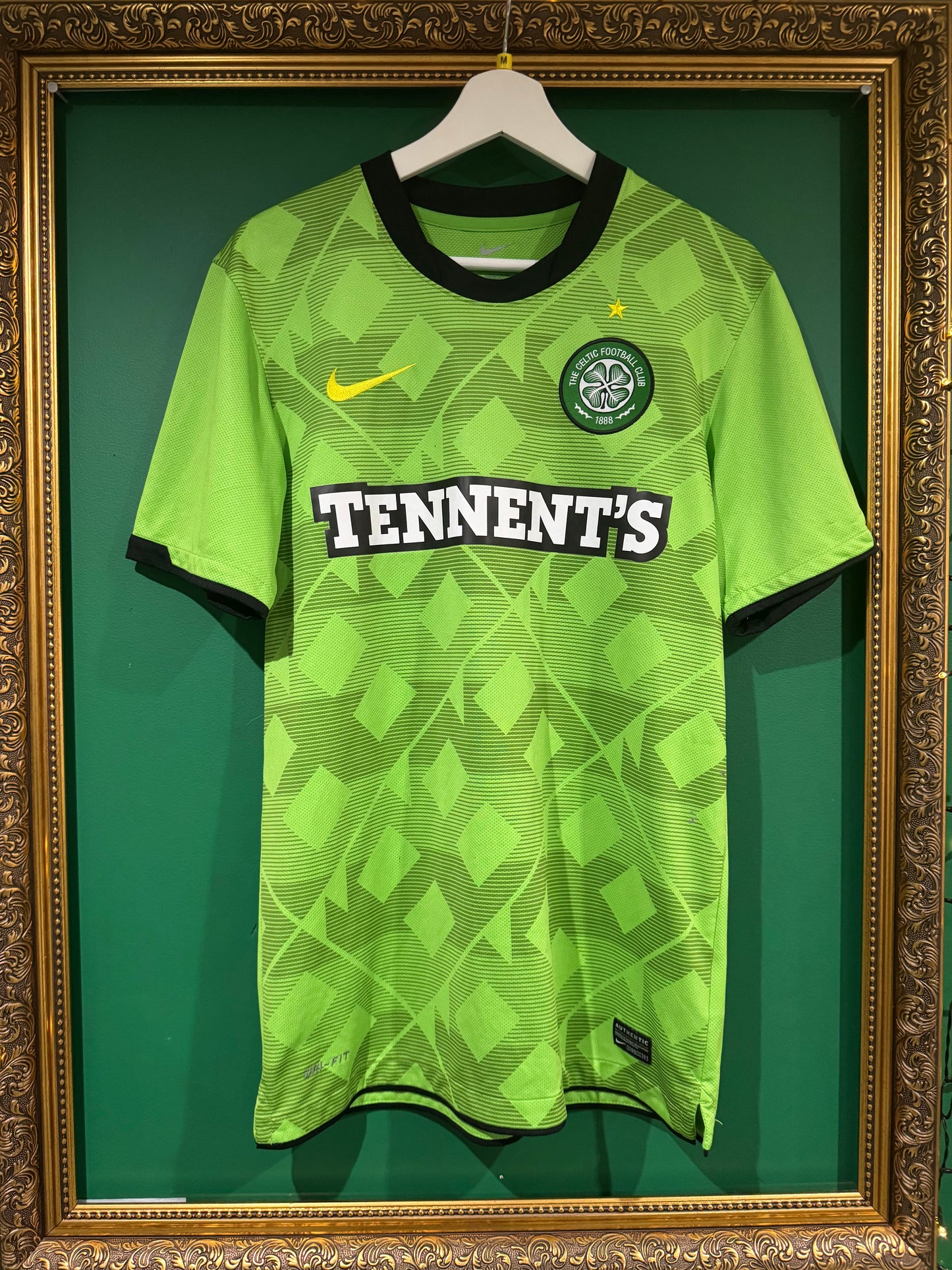 Celtic 2010/11 away shirt medium Samaras 9