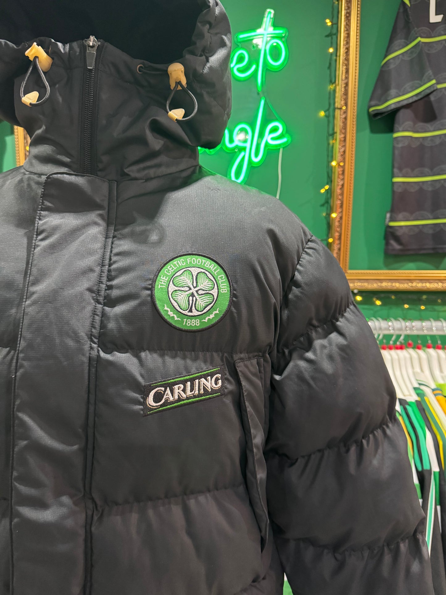 Celtic padded puffer coach jacket large Nike