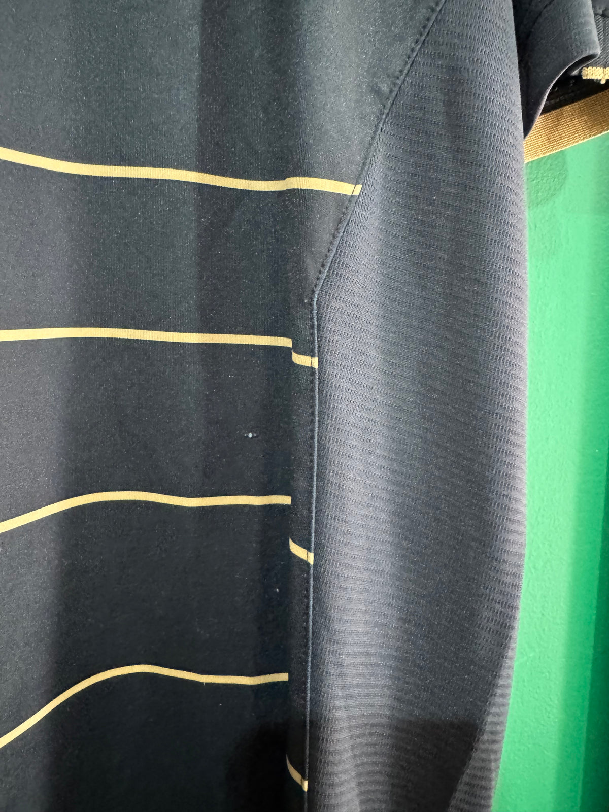 Celtic 2017/18 away shirt unsponsored large